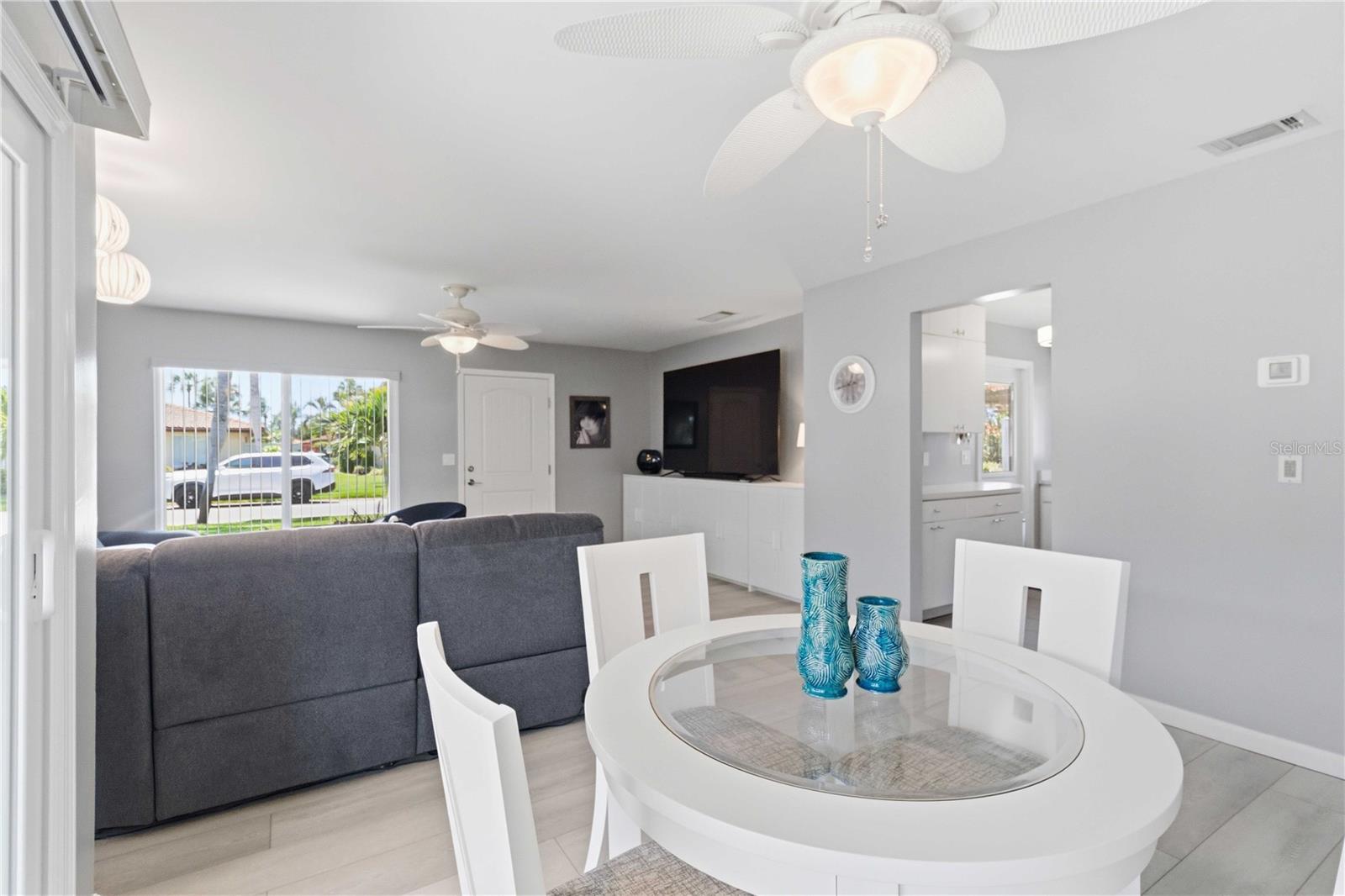 3303 CAMBRIDGE AVE, BRADENTON, FL, 34207