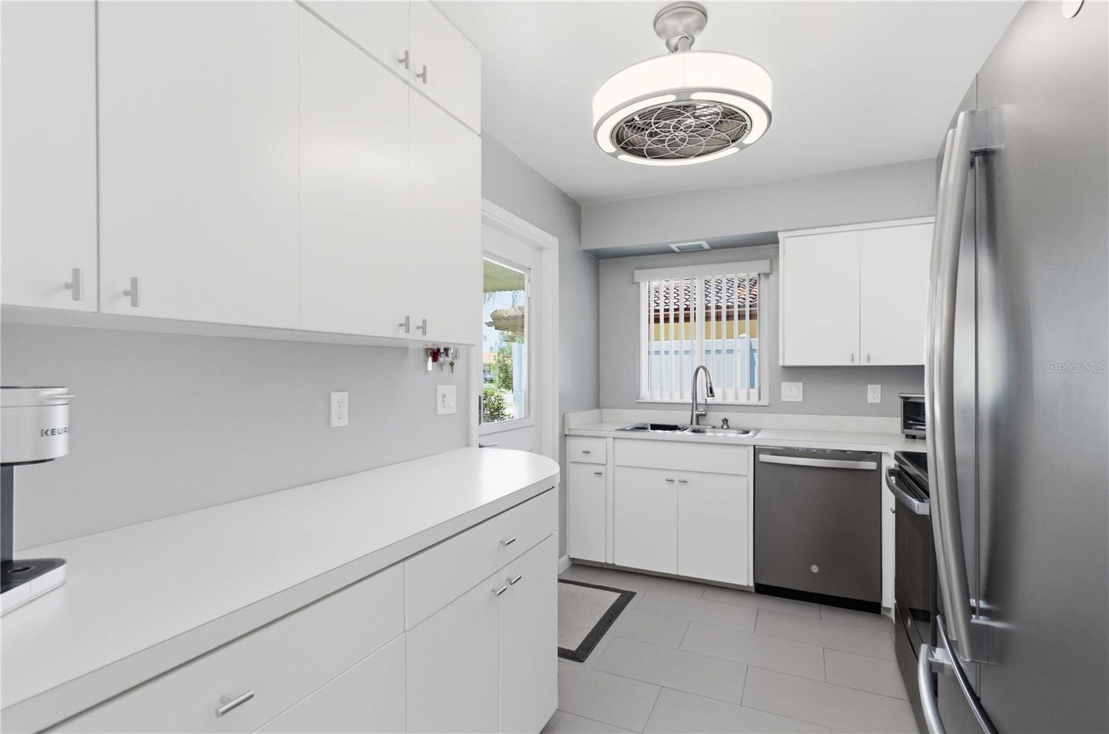 3303 CAMBRIDGE AVE, BRADENTON, FL, 34207
