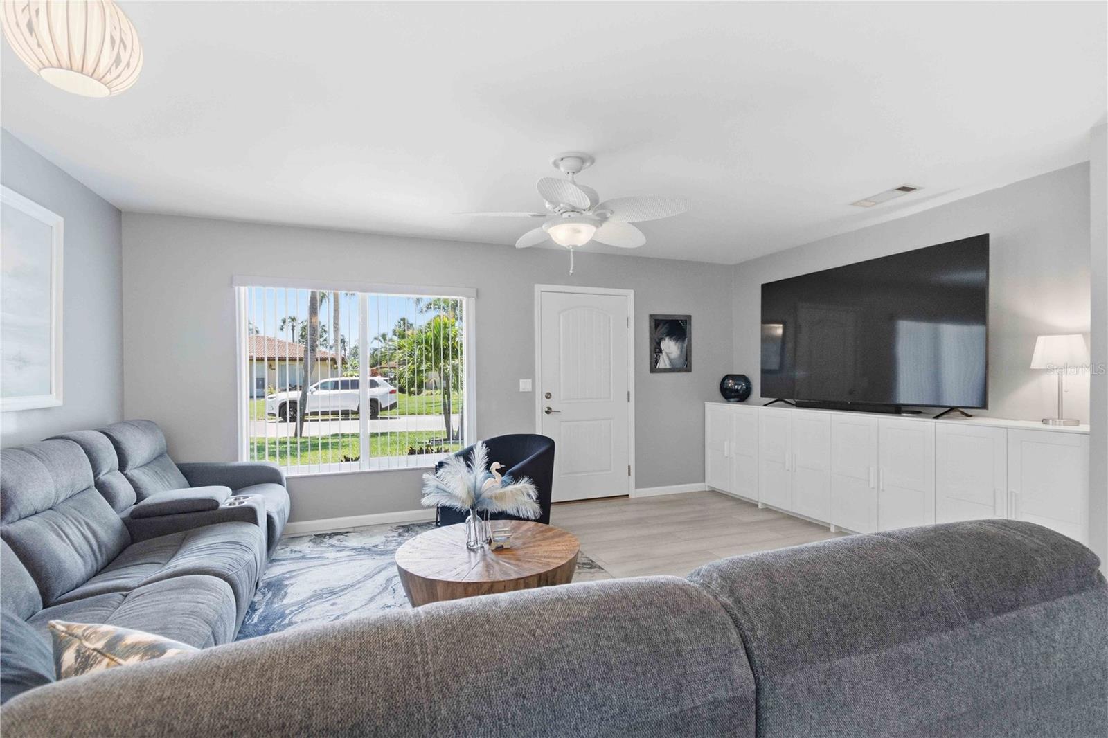 3303 CAMBRIDGE AVE, BRADENTON, FL, 34207