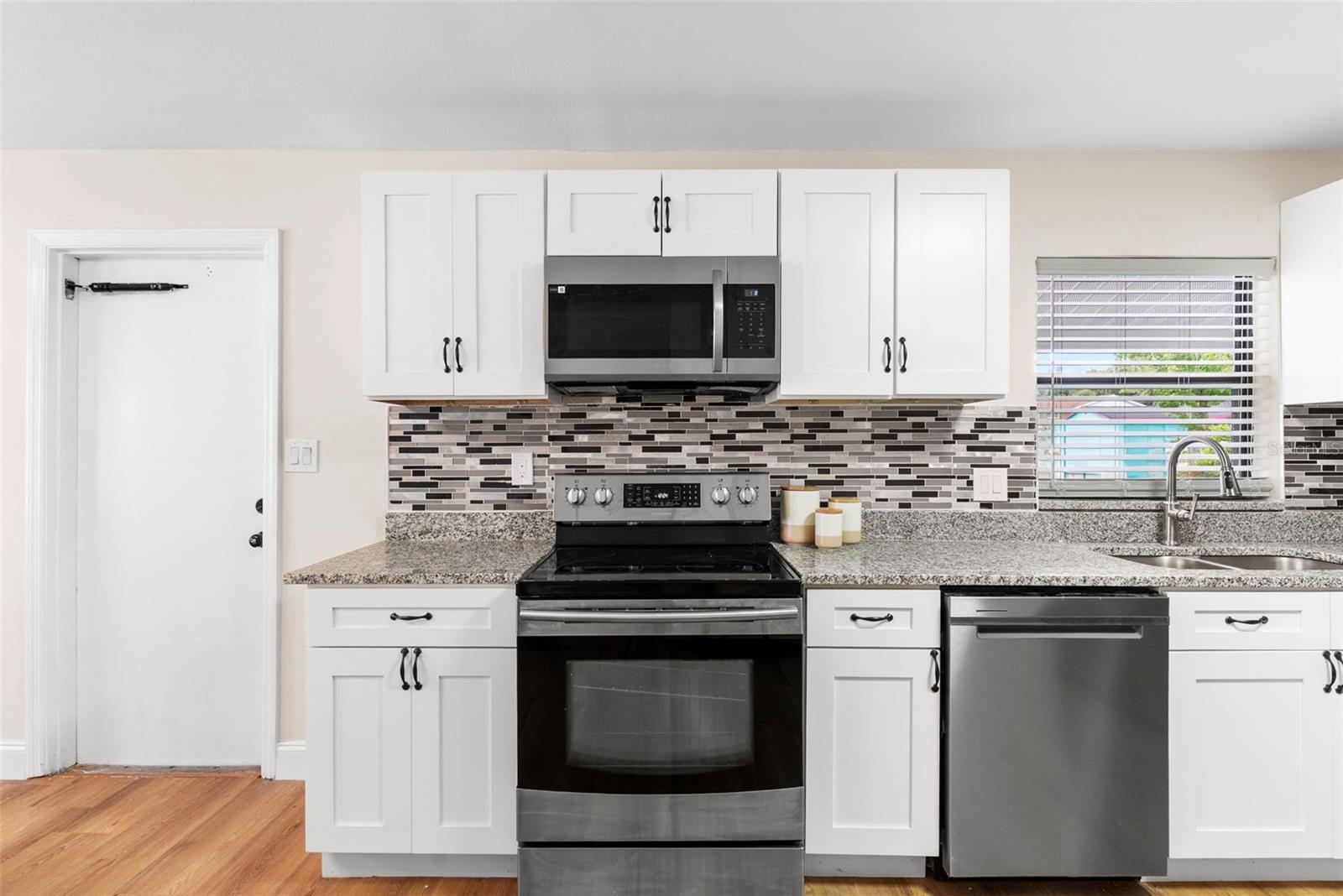 2233 WOLF RD, ORLANDO, FL, 32808