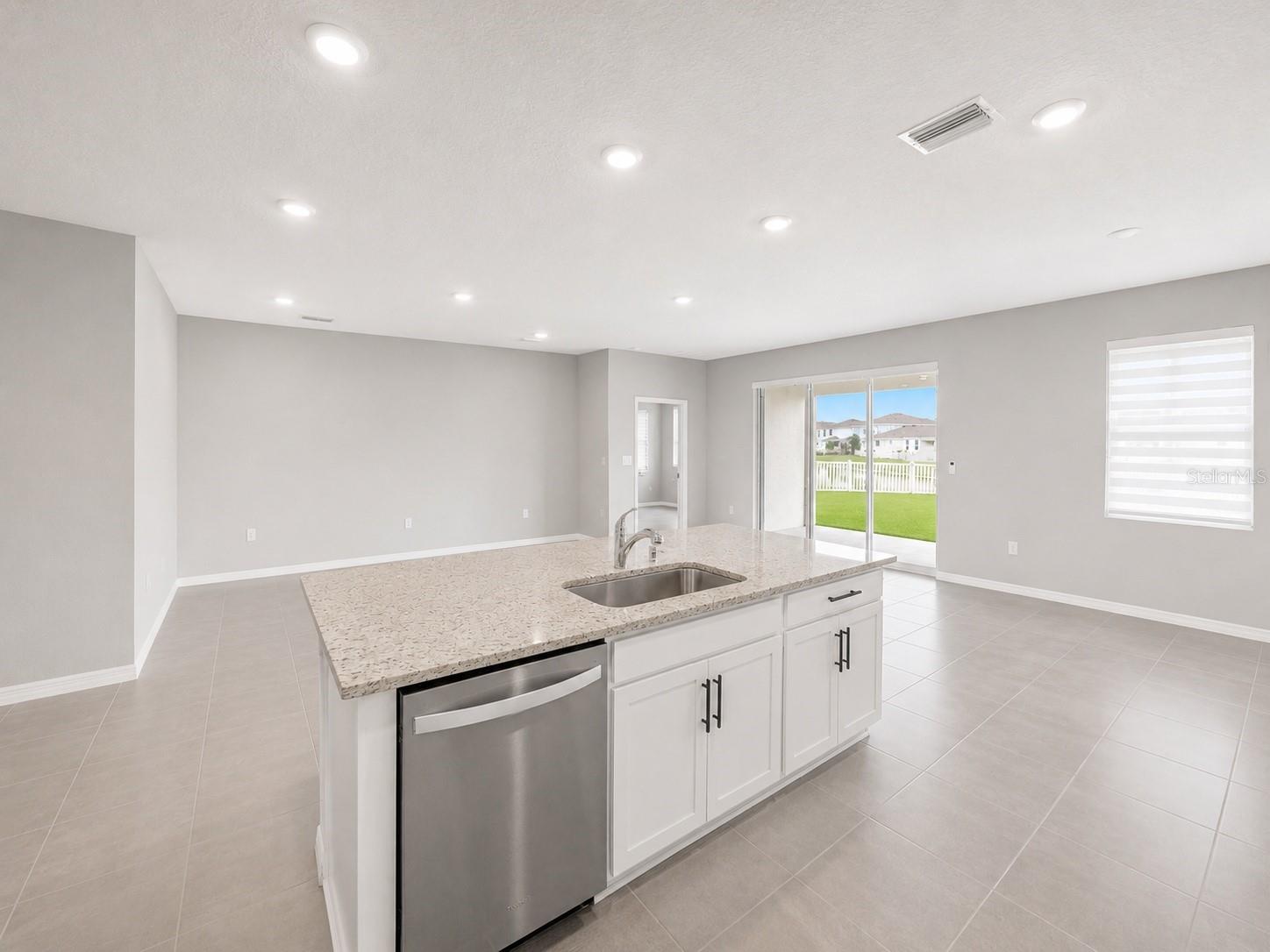 8469 HARDY BAY LOOP, WESLEY CHAPEL, FL, 33545