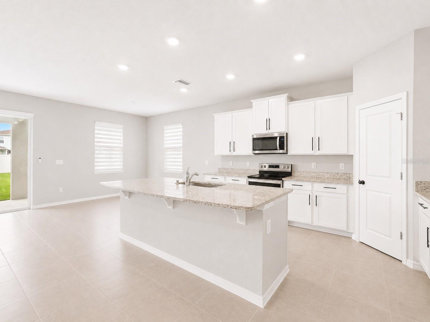 8469 HARDY BAY LOOP, WESLEY CHAPEL, FL, 33545