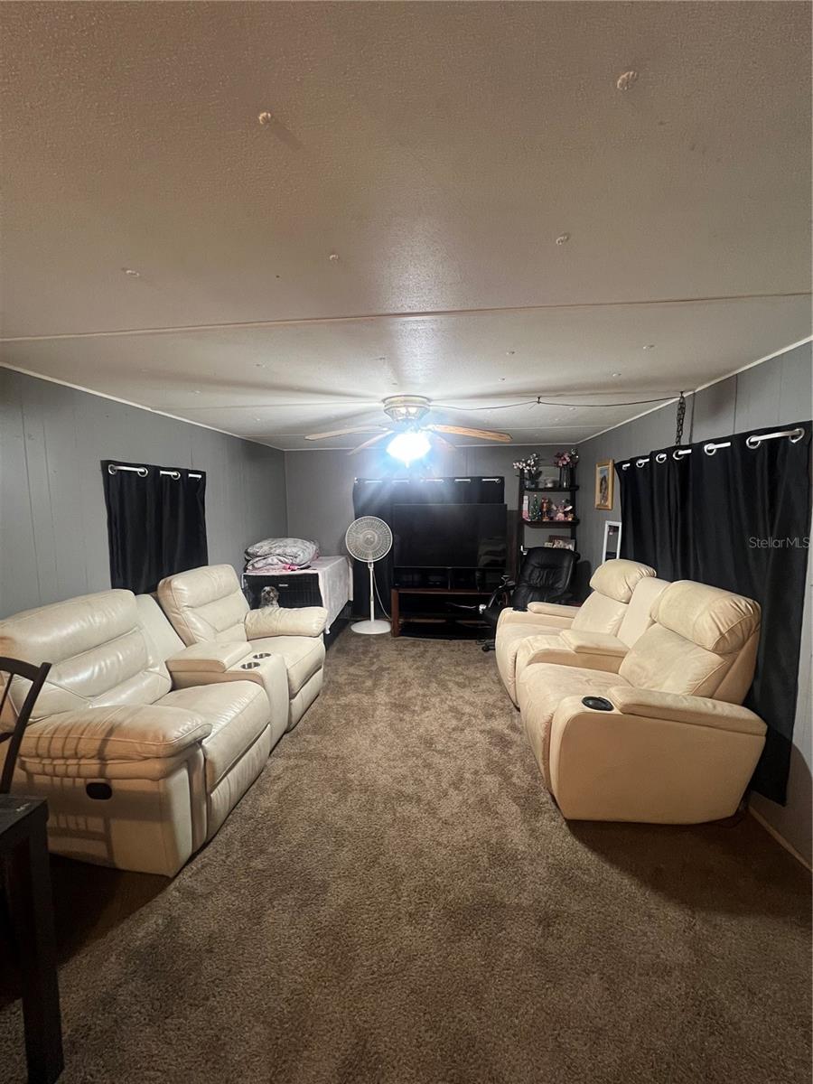 4027 LOWELL LN, ZEPHYRHILLS, FL, 33541