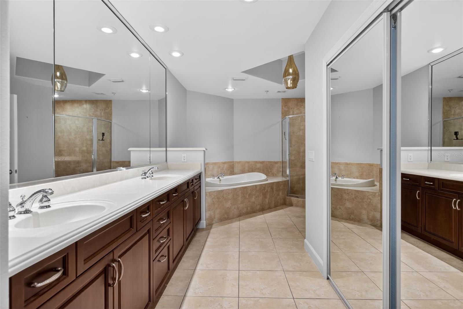 8749 THE ESPLANADE #18, ORLANDO, FL, 32836
