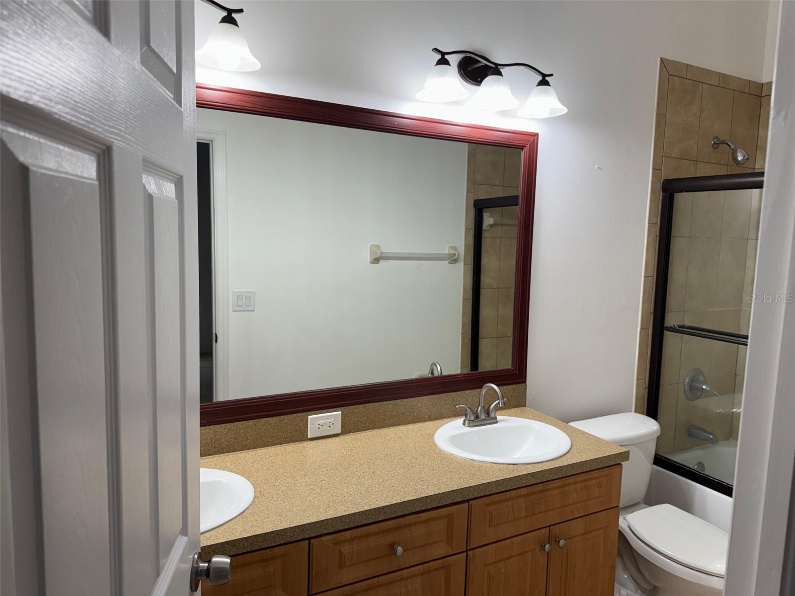 7202 N GLEN AVE, TAMPA, FL, 33614