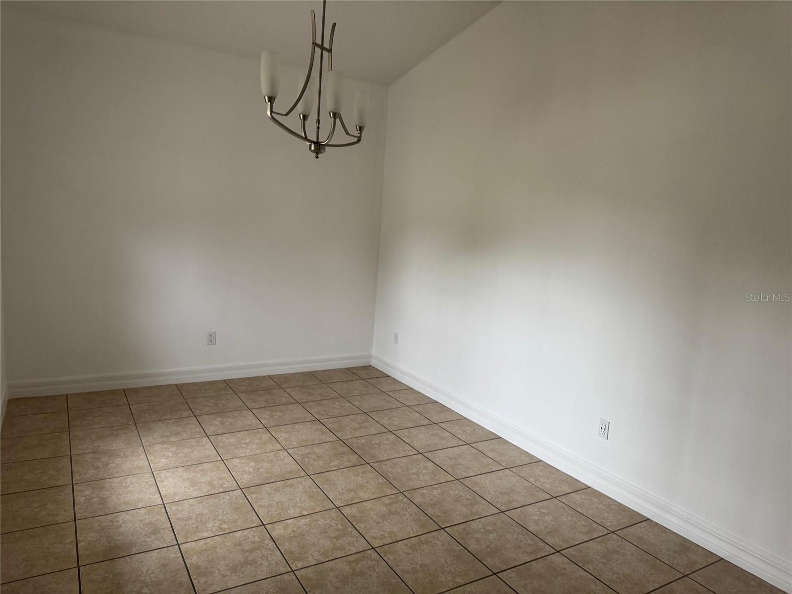 7202 N GLEN AVE, TAMPA, FL, 33614