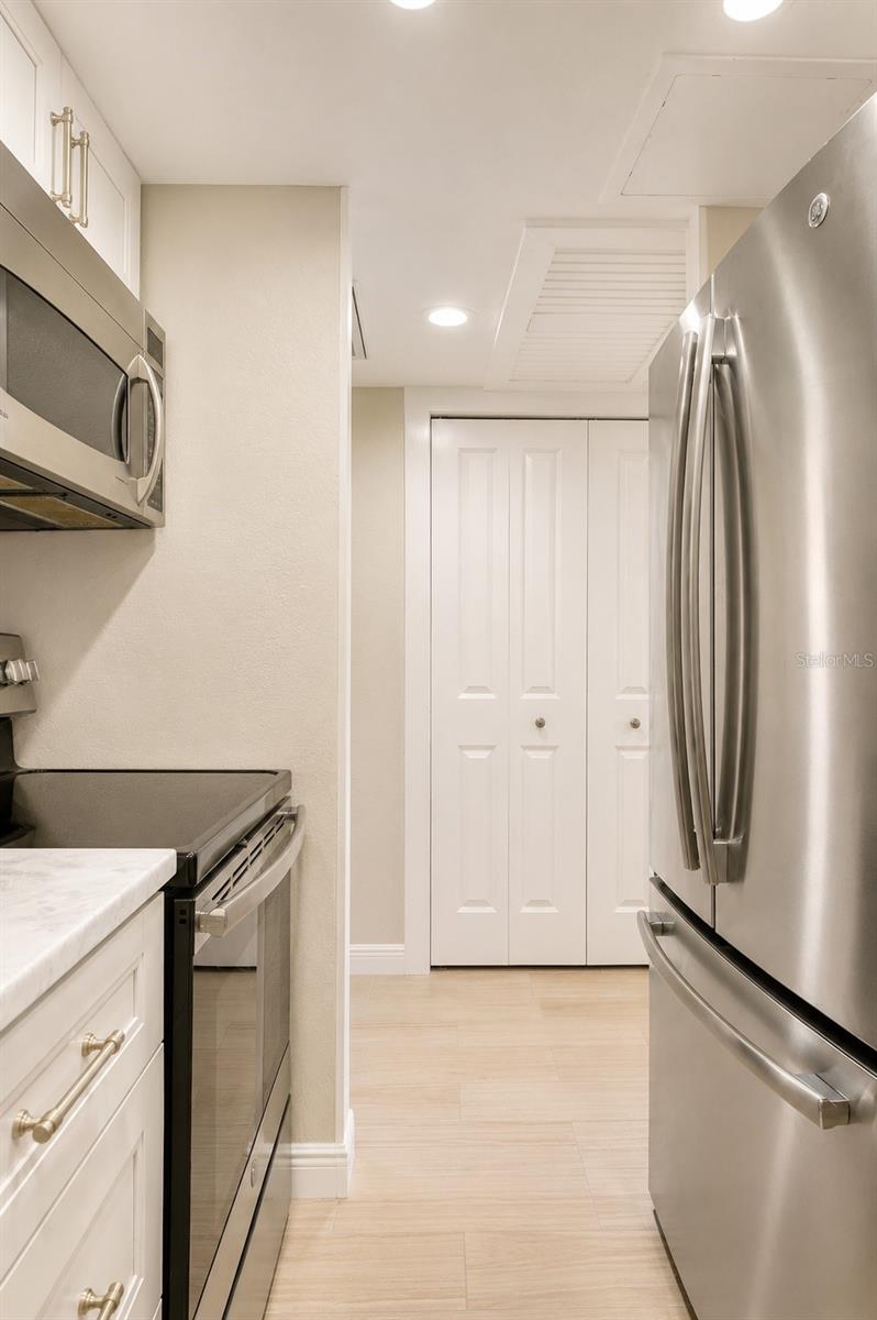 880 MANDALAY AVE #S305, CLEARWATER BEACH, FL, 33767