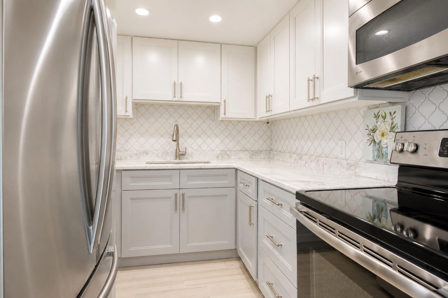 880 MANDALAY AVE #S305, CLEARWATER BEACH, FL, 33767