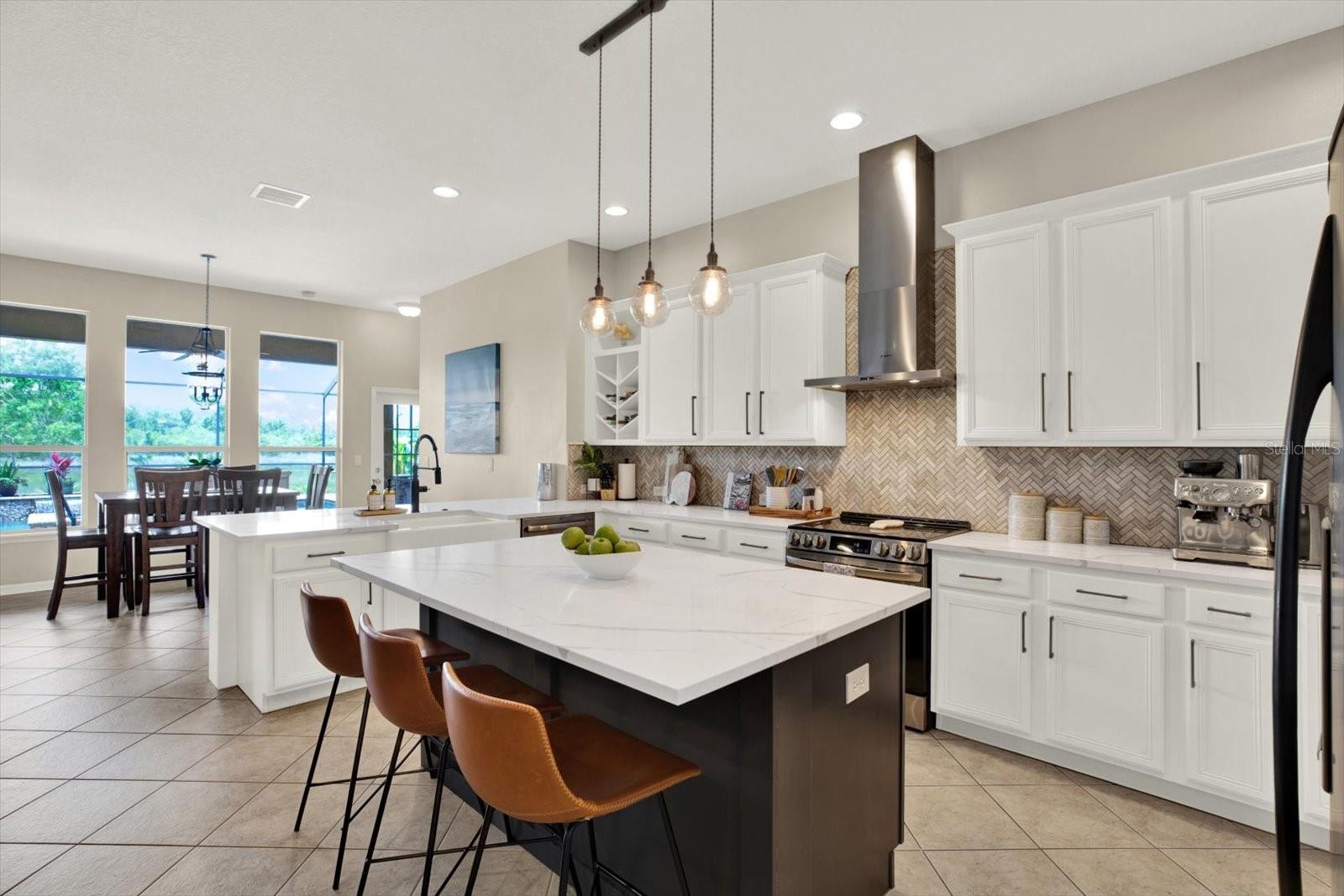 7518 AMBLESIDE DR, LAND O LAKES, FL, 34637