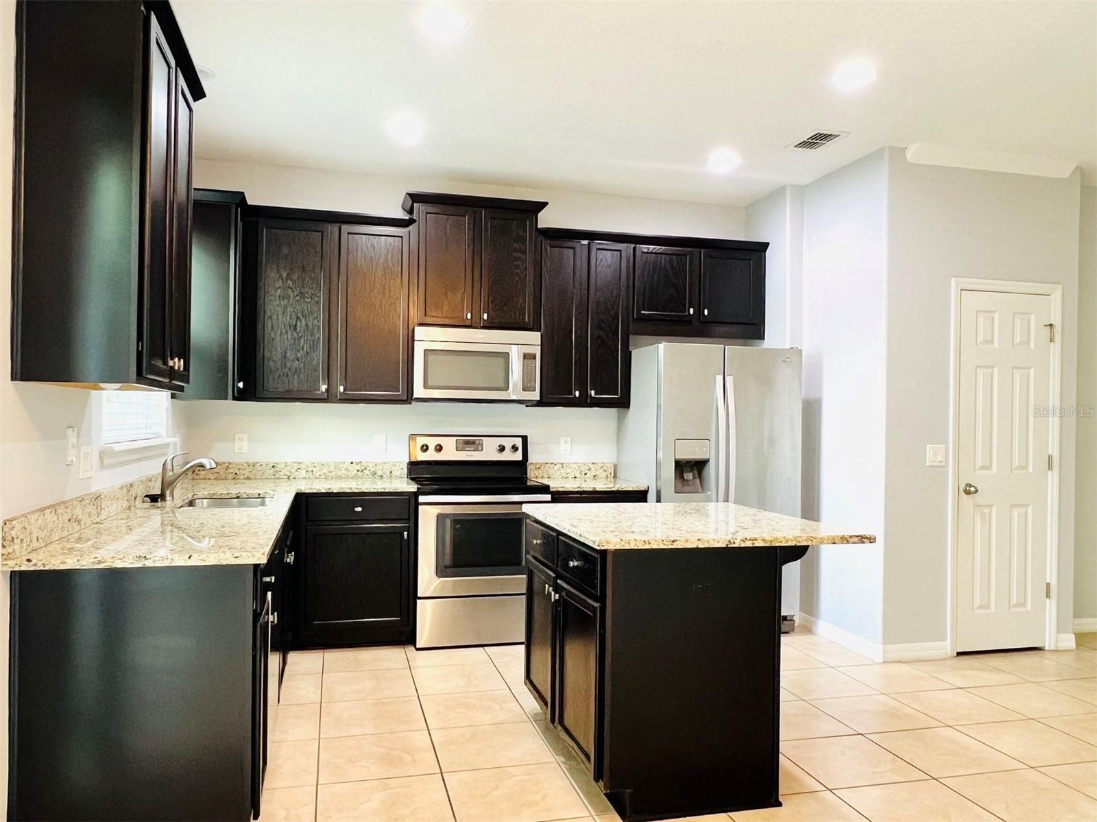 2126 ROOKERY LN, SANFORD, FL, 32773