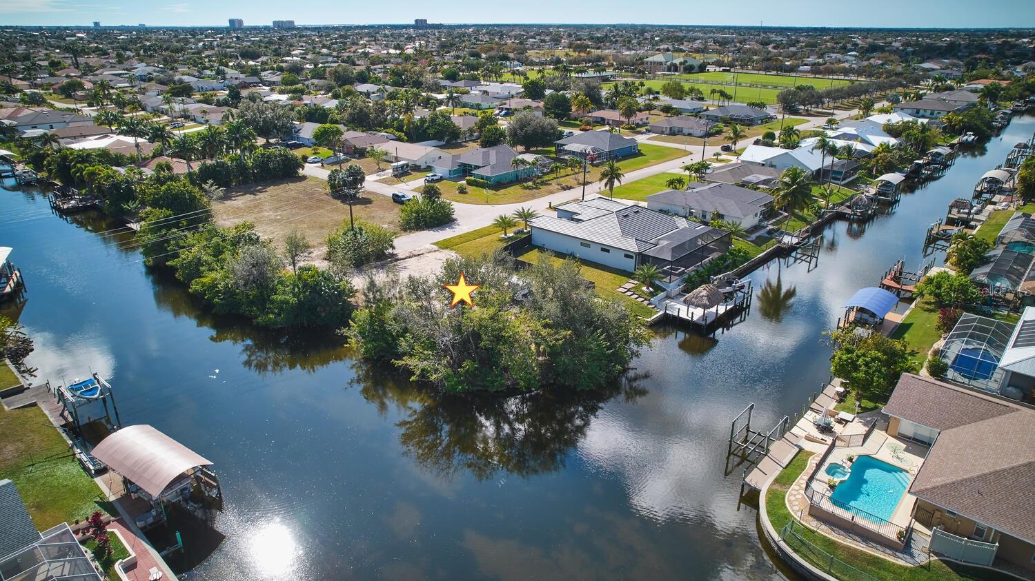201 SW 40TH ST, CAPE CORAL, FL, 33914