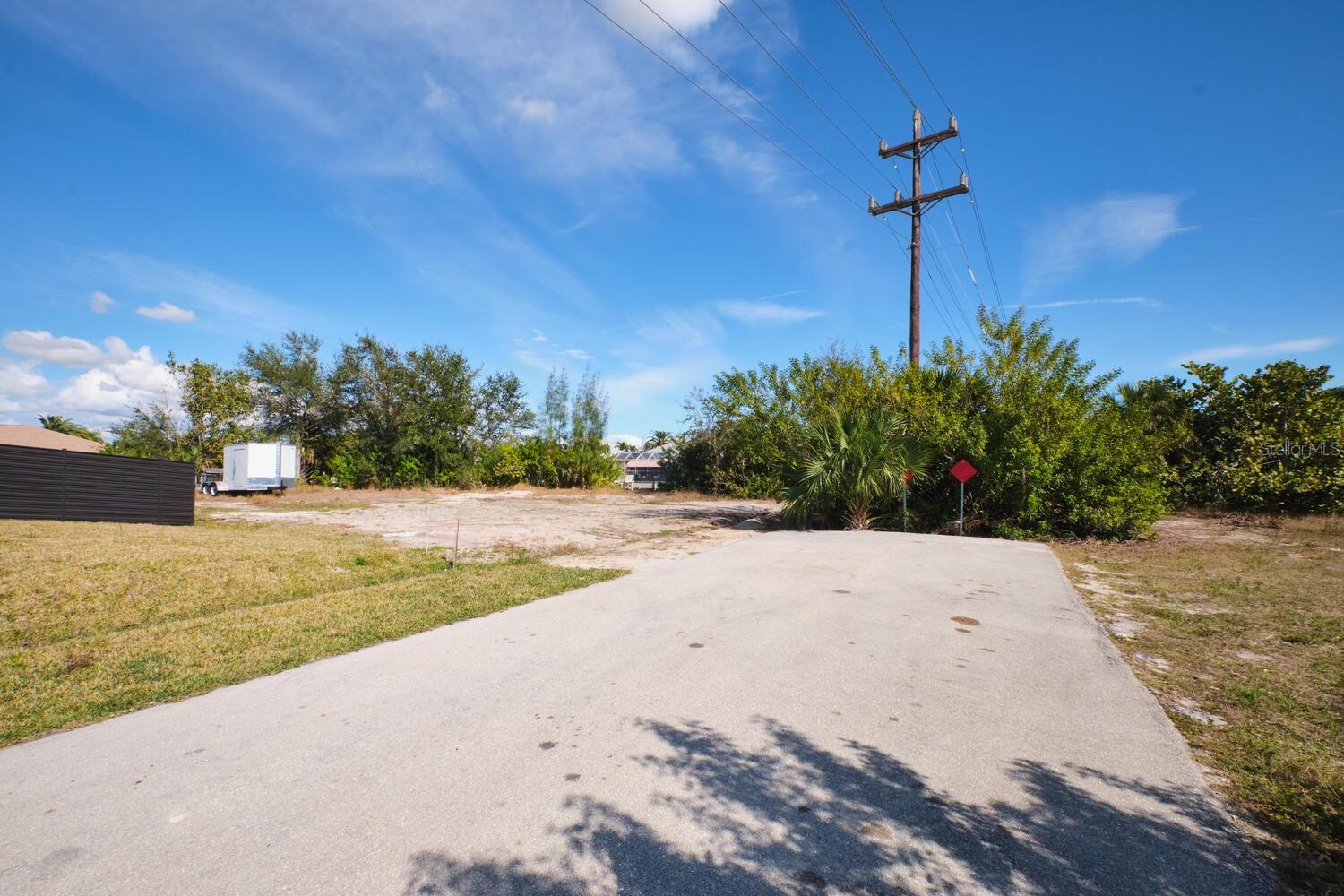 201 SW 40TH ST, CAPE CORAL, FL, 33914
