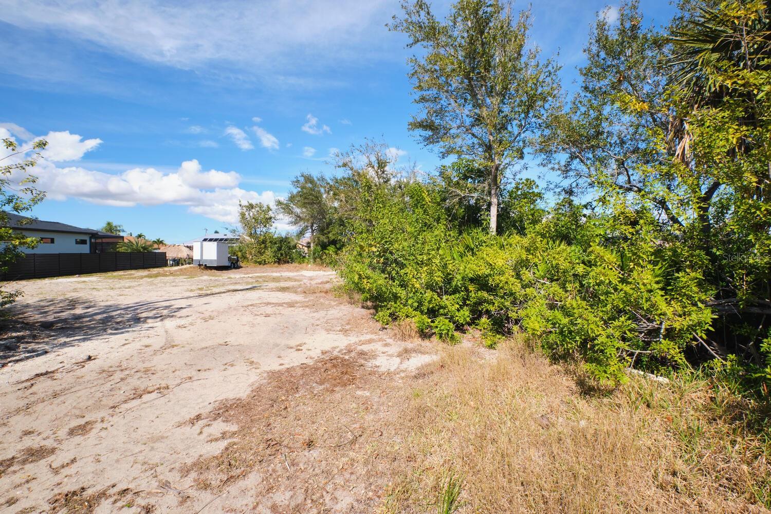201 SW 40TH ST, CAPE CORAL, FL, 33914