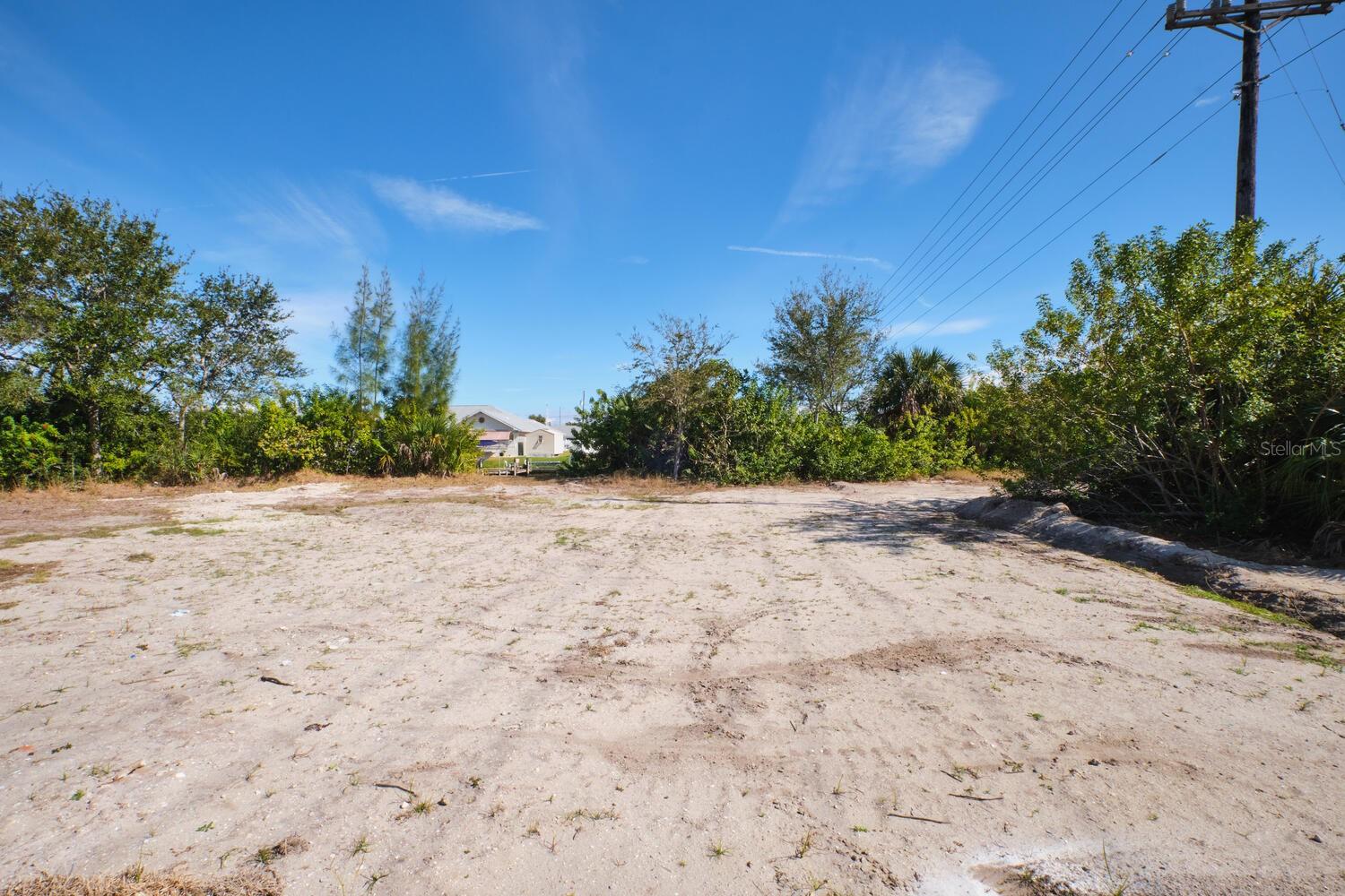 201 SW 40TH ST, CAPE CORAL, FL, 33914
