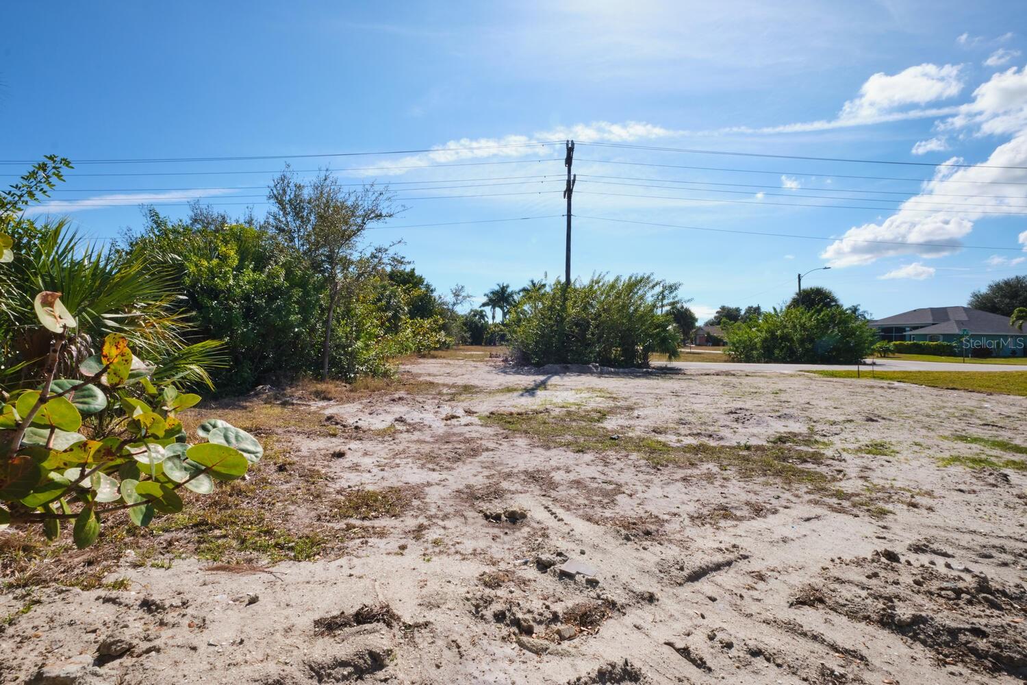 201 SW 40TH ST, CAPE CORAL, FL, 33914
