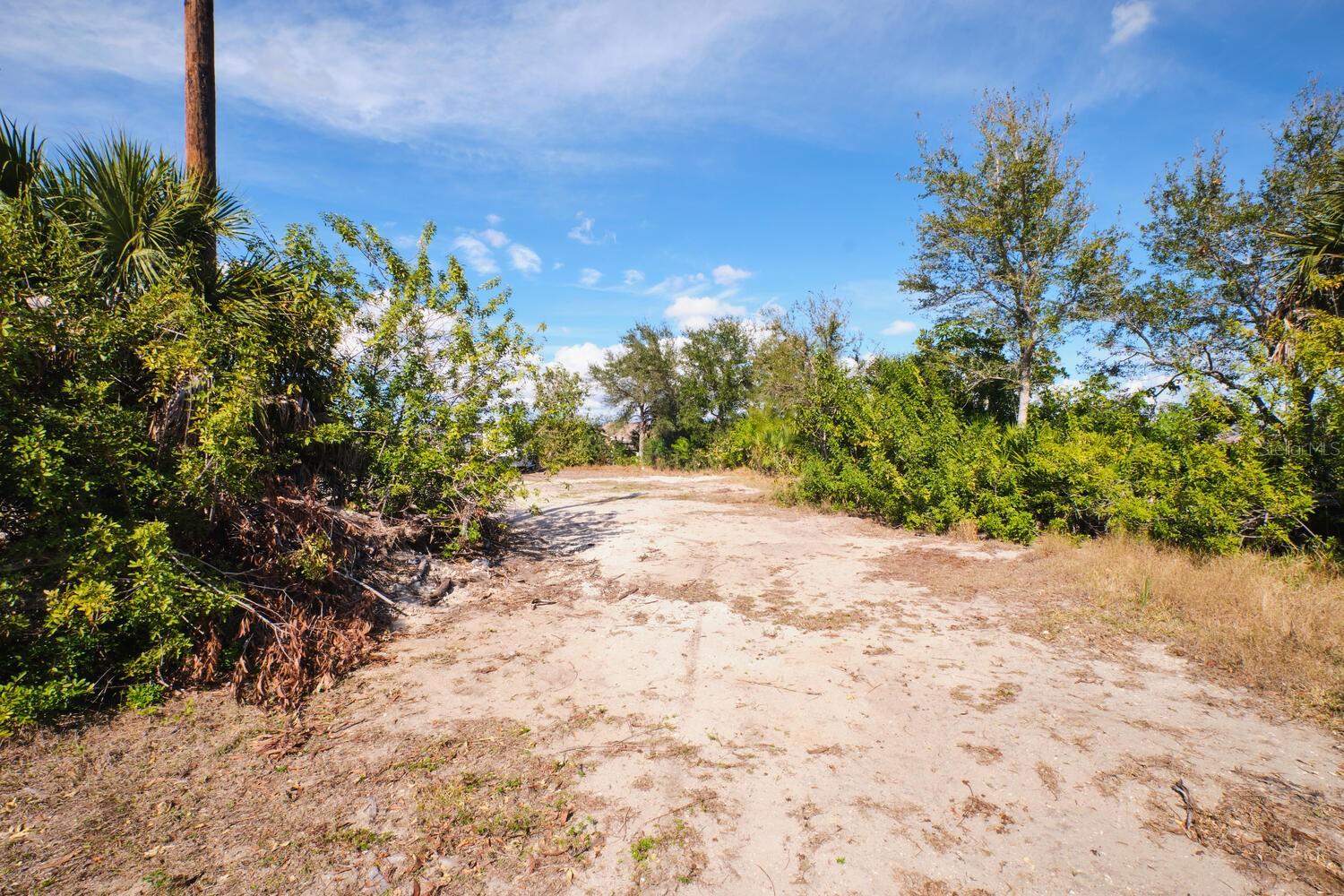 201 SW 40TH ST, CAPE CORAL, FL, 33914
