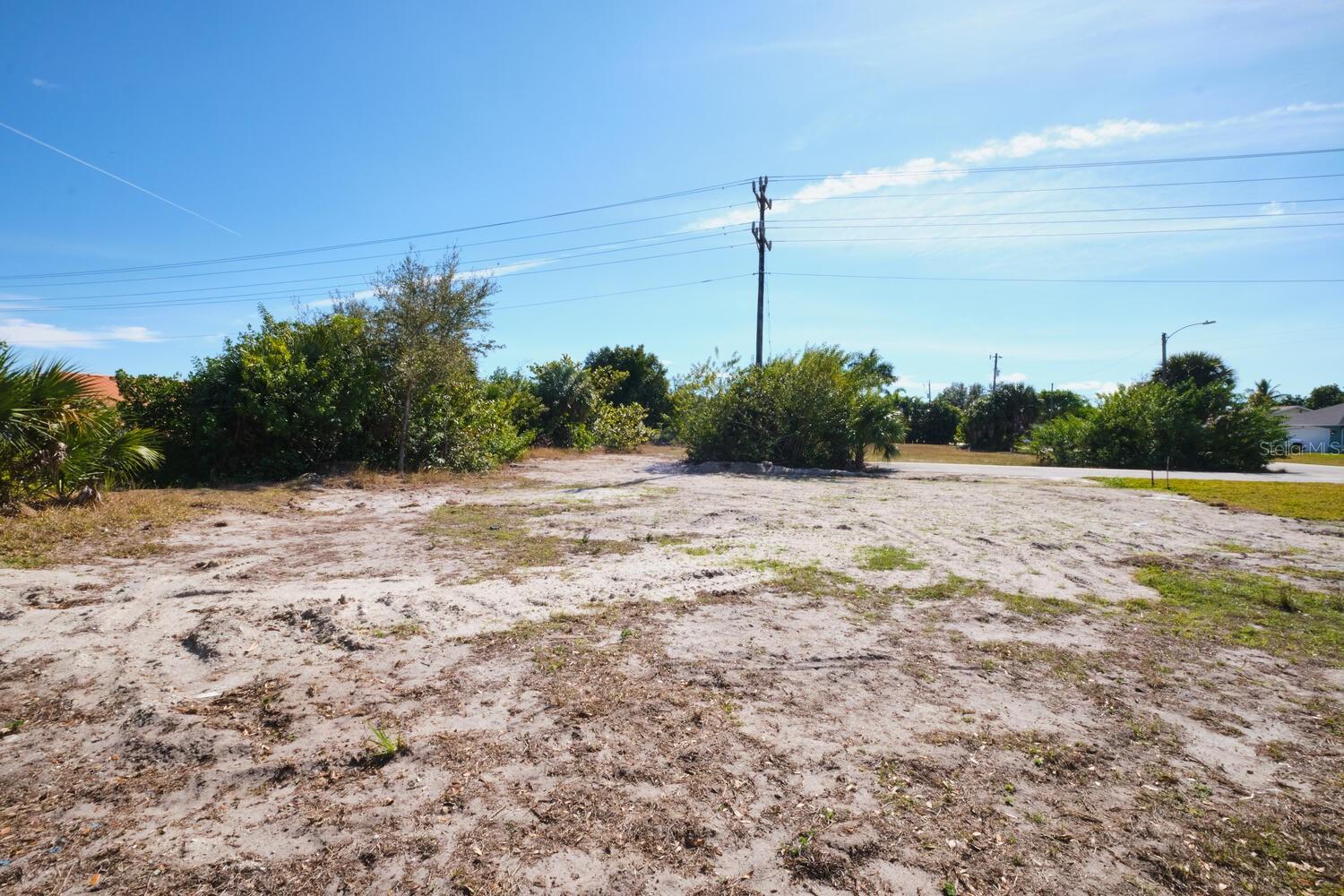 201 SW 40TH ST, CAPE CORAL, FL, 33914