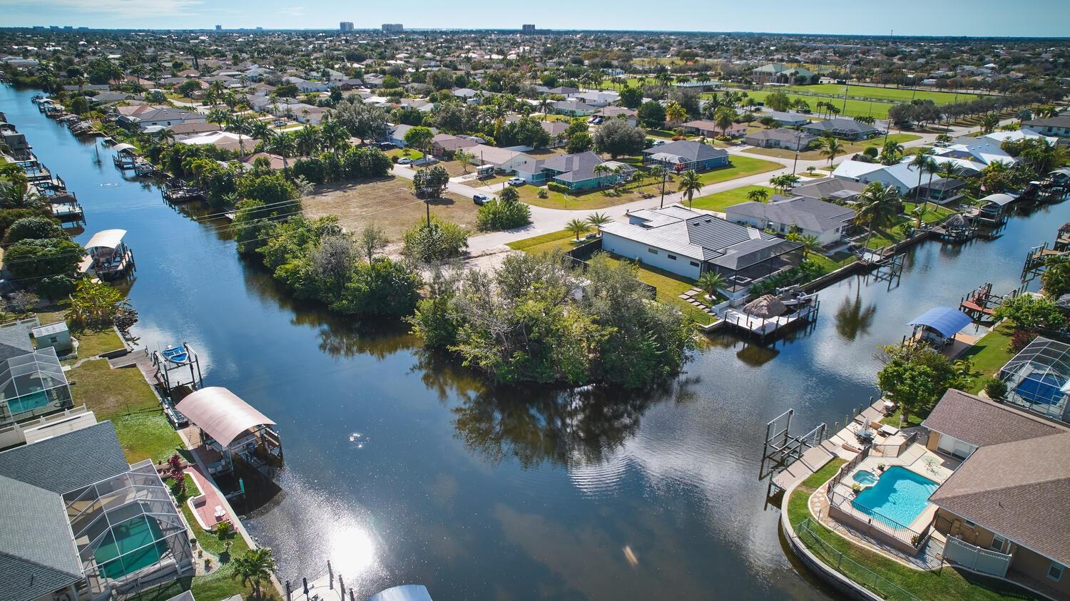 201 SW 40TH ST, CAPE CORAL, FL, 33914