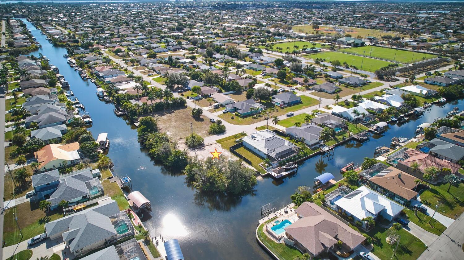201 SW 40TH ST, CAPE CORAL, FL, 33914