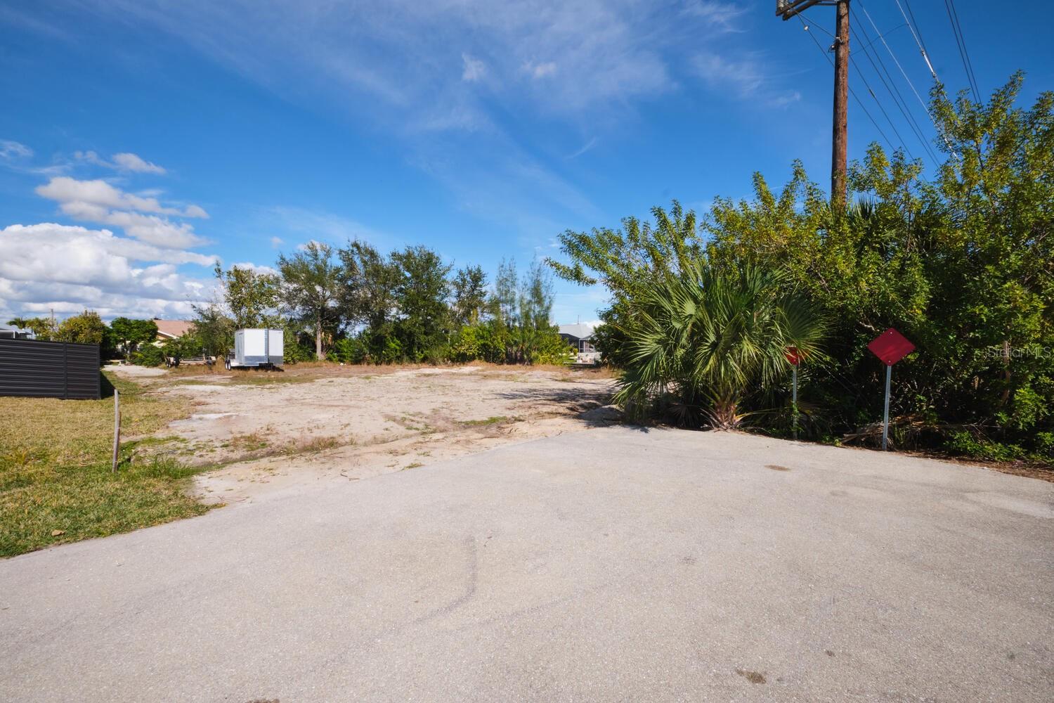 201 SW 40TH ST, CAPE CORAL, FL, 33914