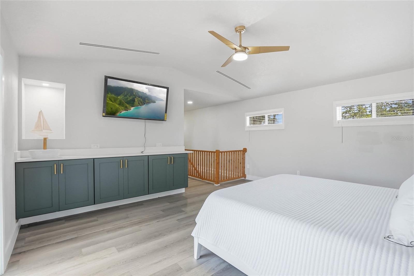 5153 BAY BLVD, PORT RICHEY, FL, 34668