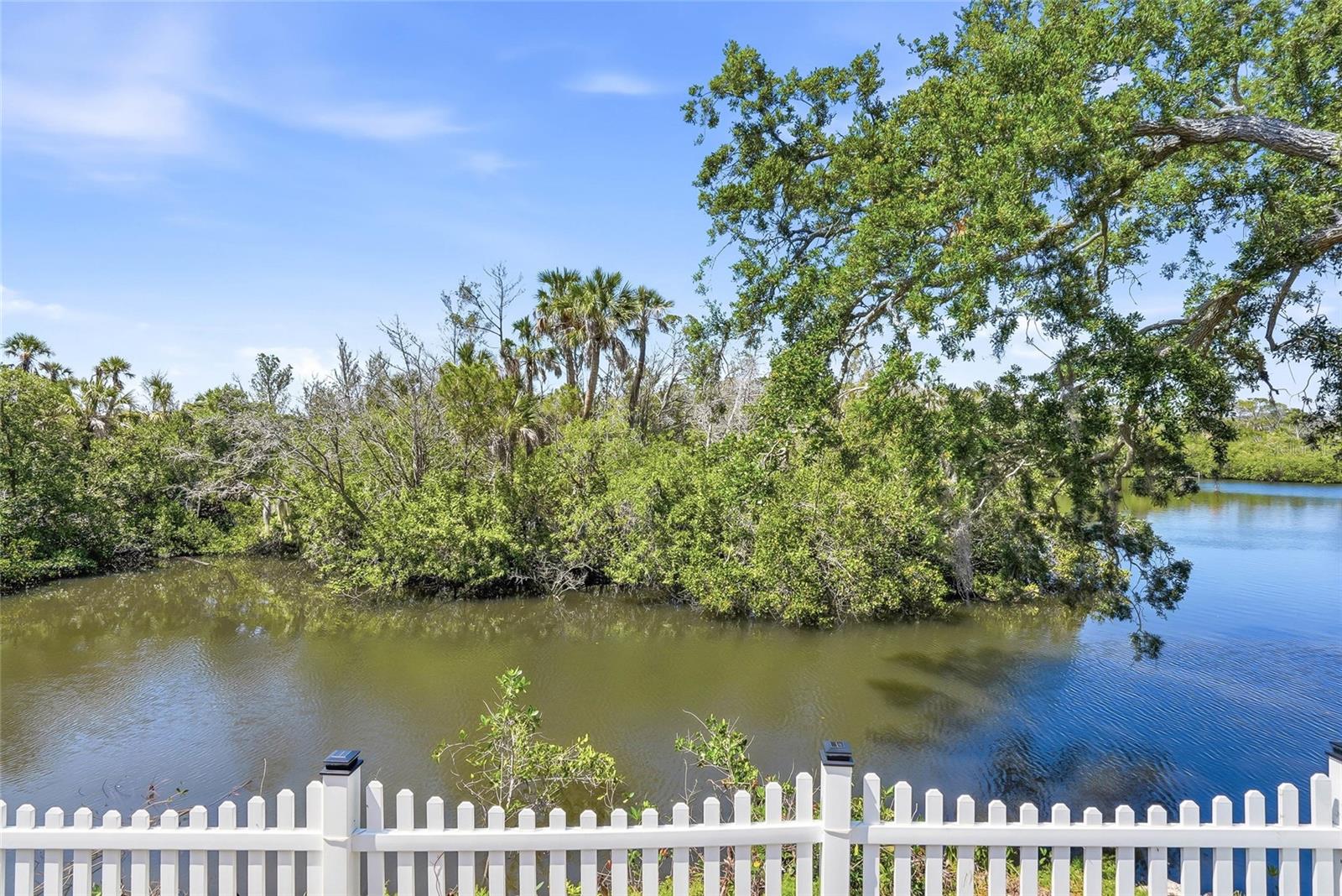 5153 BAY BLVD, PORT RICHEY, FL, 34668