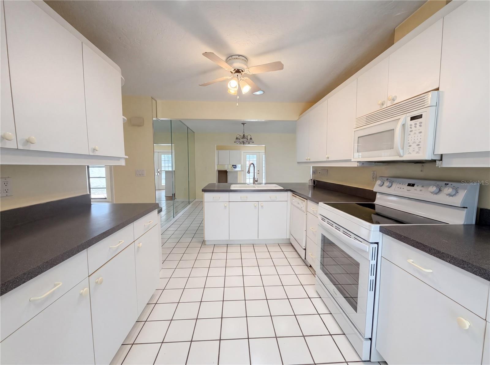 1301 LUCAYA AVE, VENICE, FL, 34285
