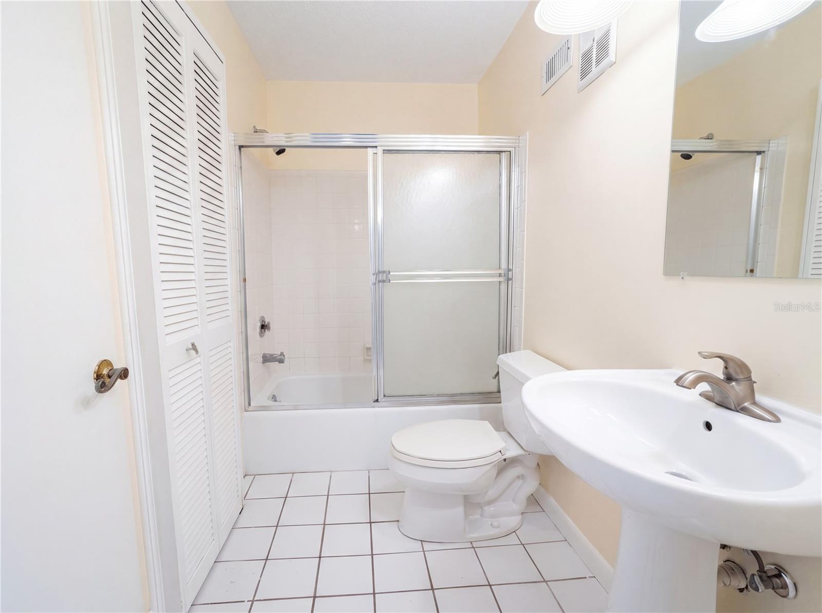 1301 LUCAYA AVE, VENICE, FL, 34285