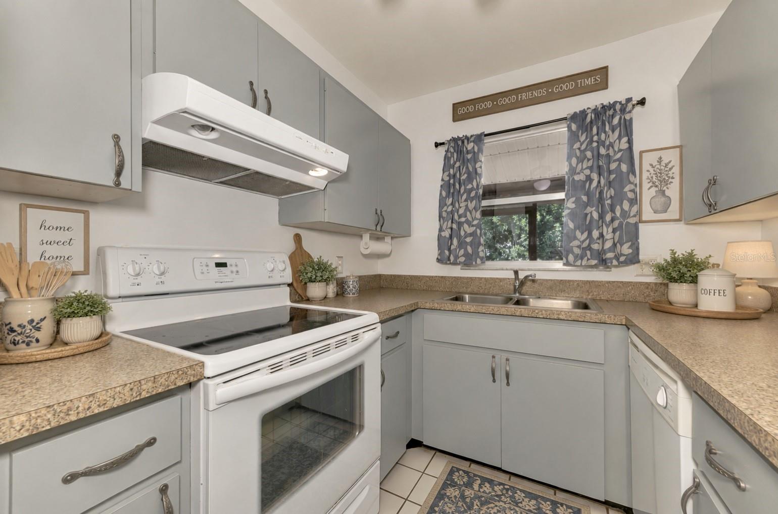 3360 RAMBLEWOOD DR S, SARASOTA, FL, 34237