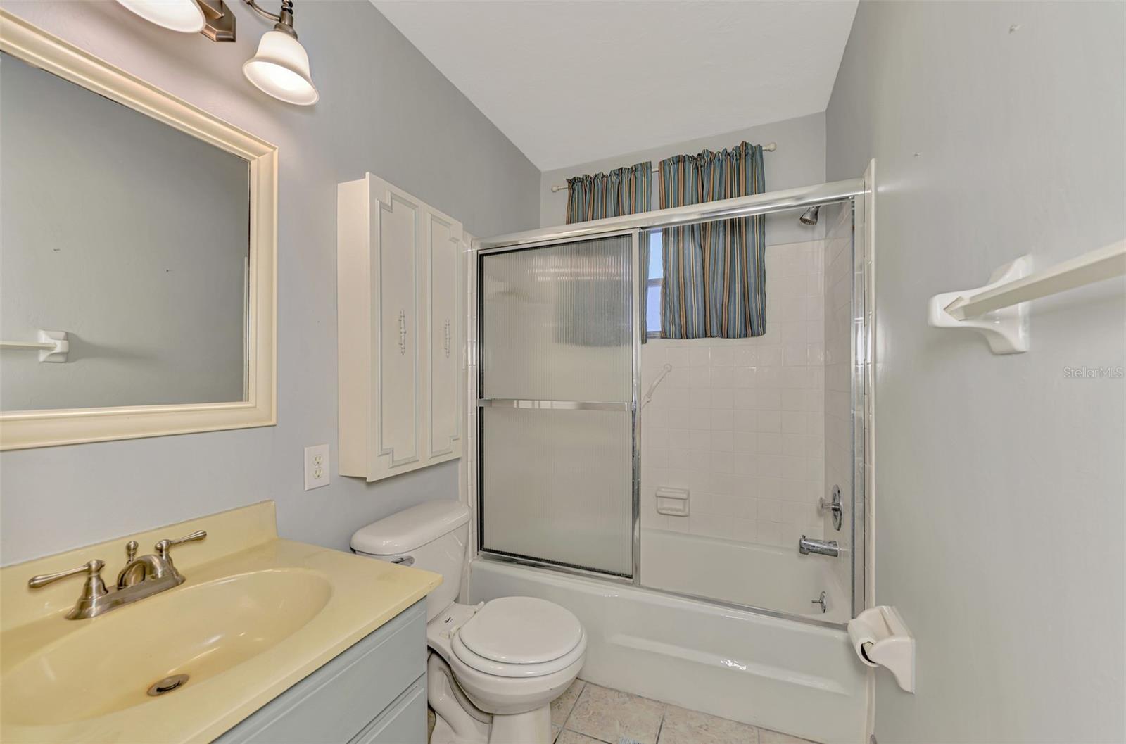 3360 RAMBLEWOOD DR S, SARASOTA, FL, 34237