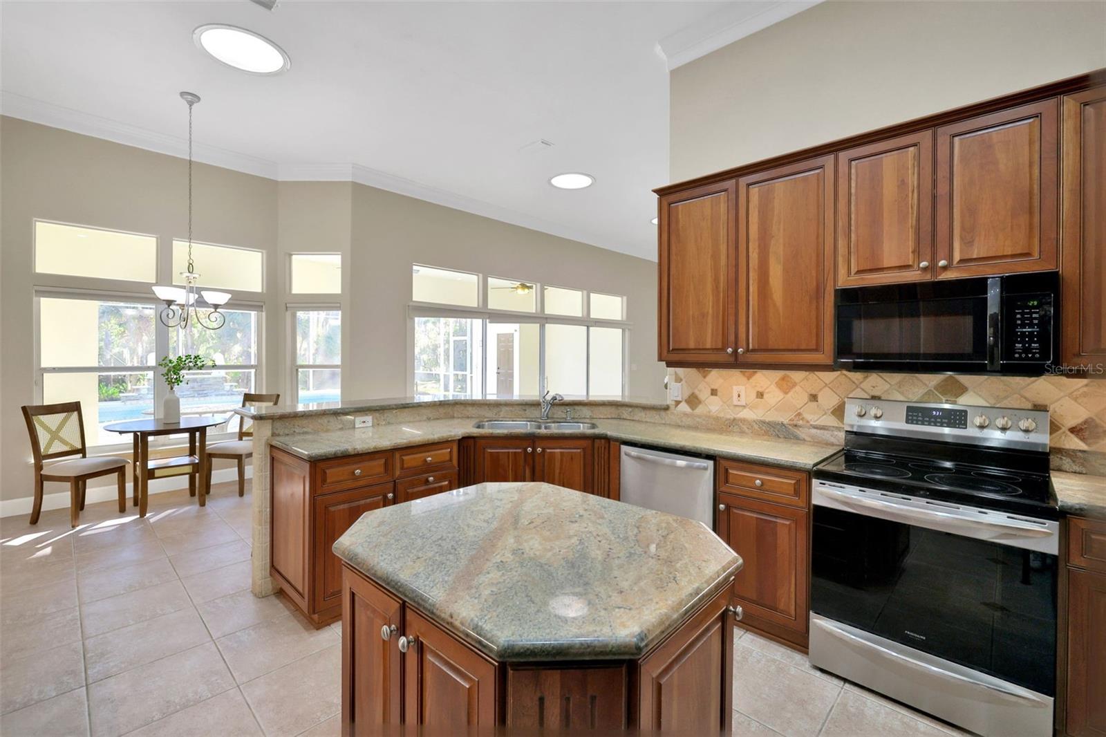 11 CYPRESS HOLLOW LN, ORMOND BEACH, FL, 32174