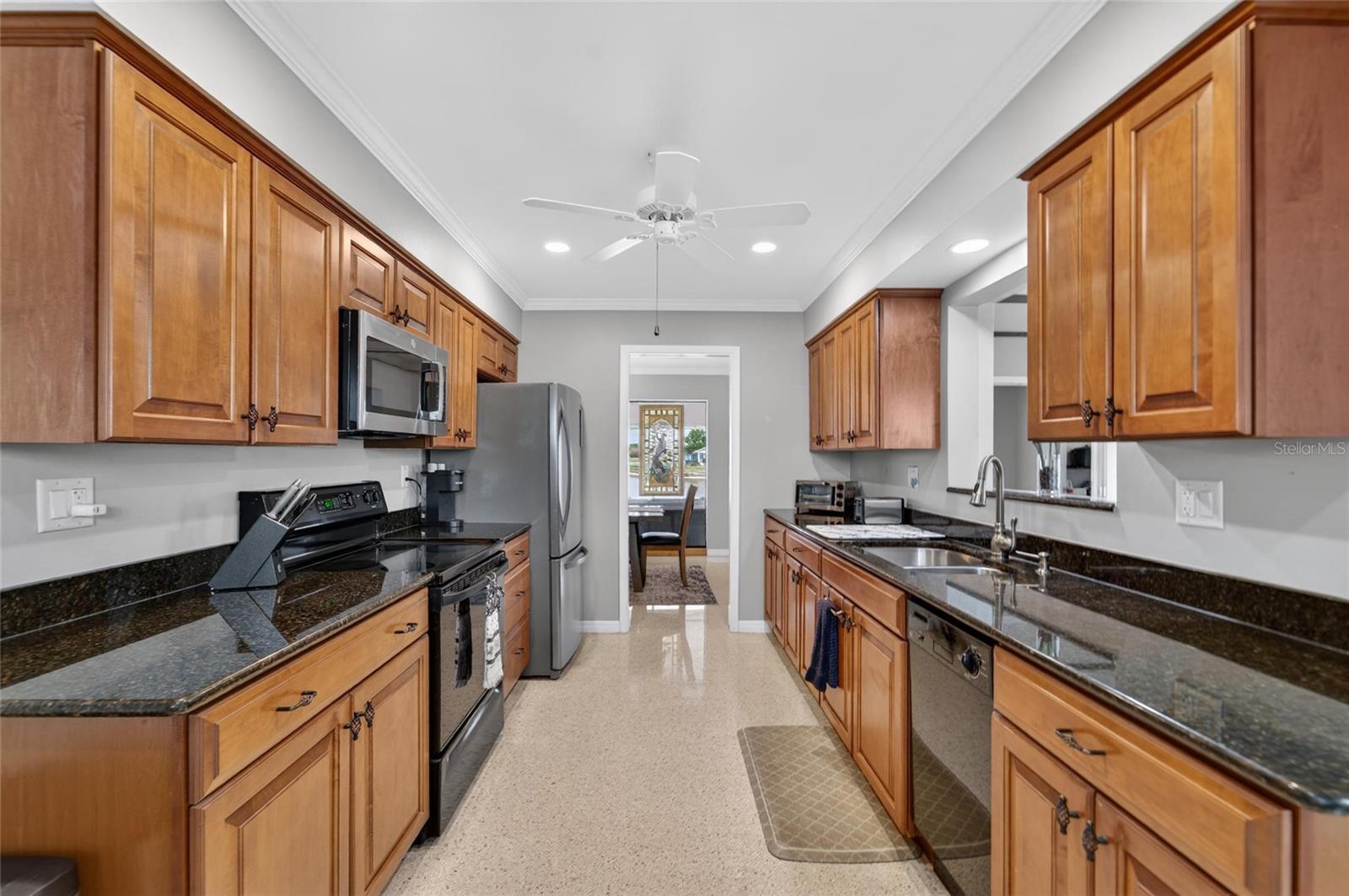 1201 FORDHAM DR, SUN CITY CENTER, FL, 33573