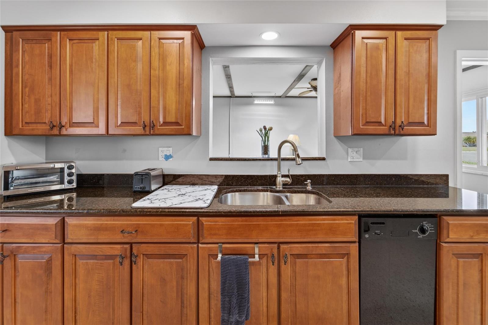 1201 FORDHAM DR, SUN CITY CENTER, FL, 33573