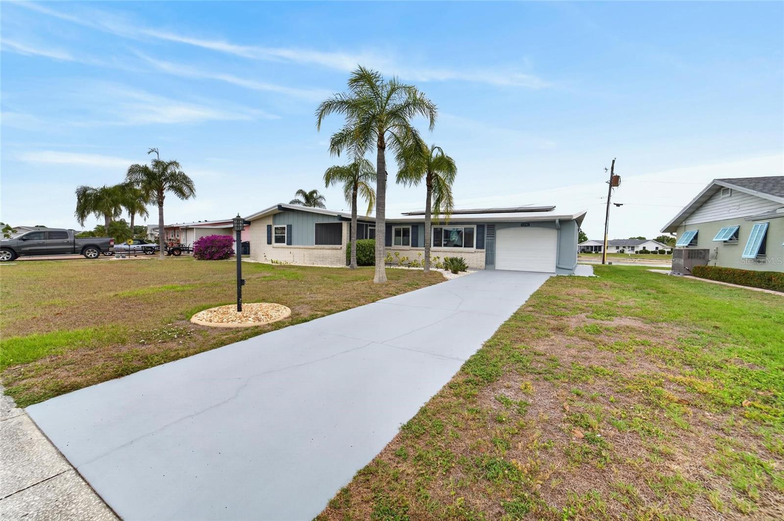 1201 FORDHAM DR, SUN CITY CENTER, FL, 33573