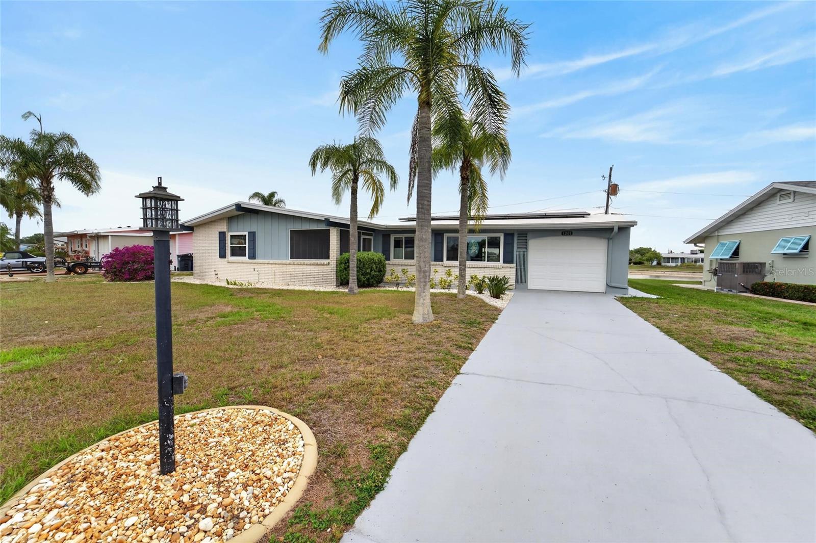 1201 FORDHAM DR, SUN CITY CENTER, FL, 33573