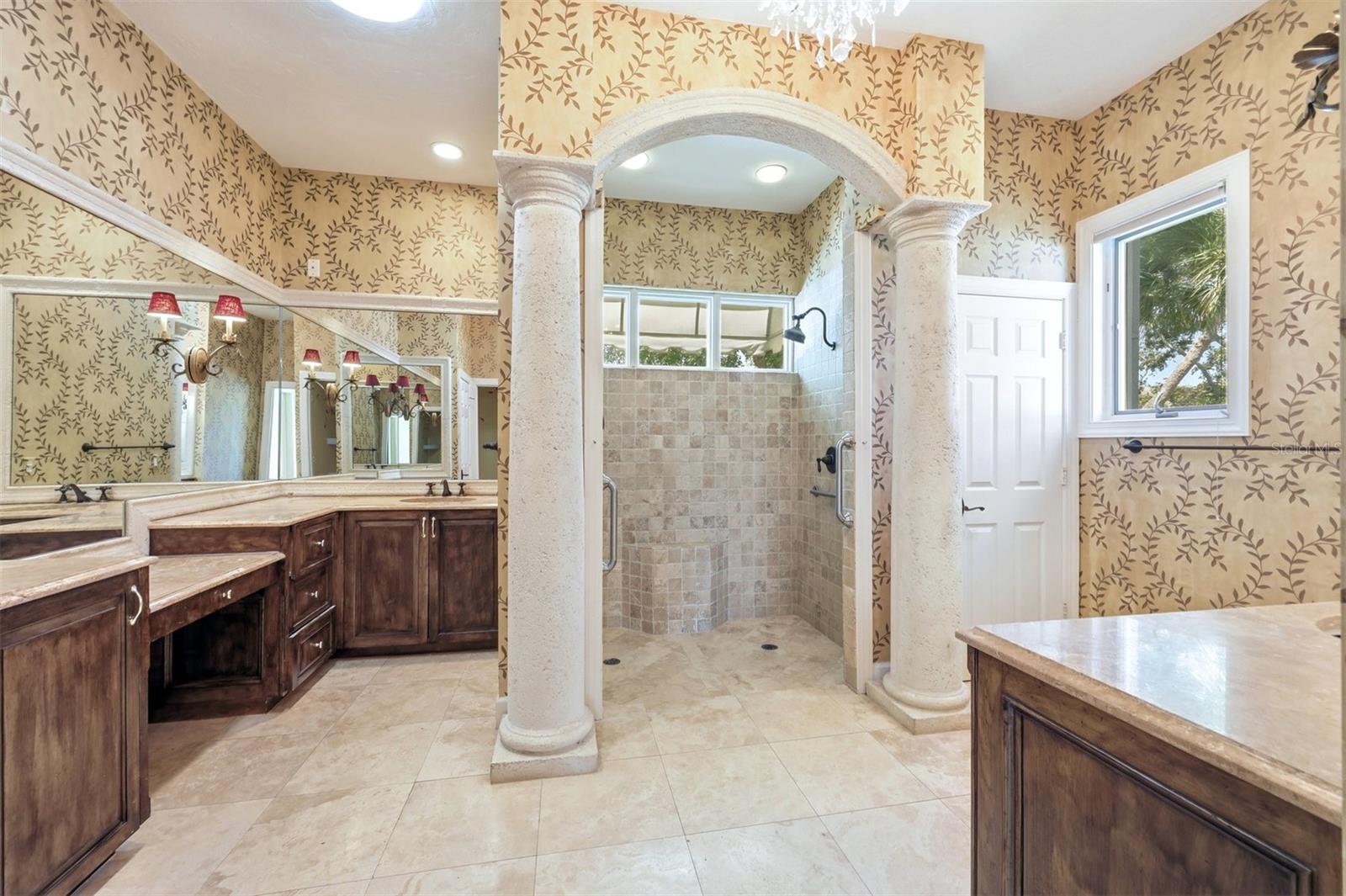 3344 SABAL COVE LN, LONGBOAT KEY, FL, 34228