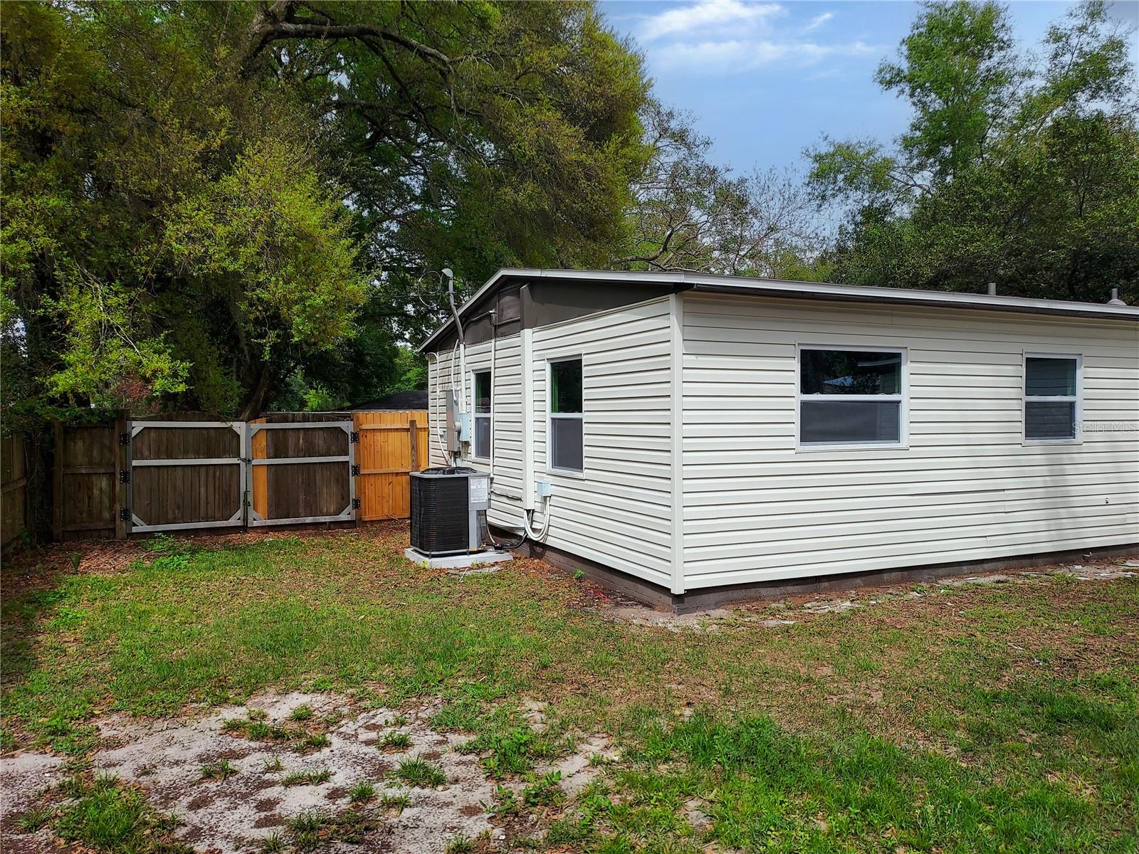 803 VALENCIA RD, PLANT CITY, FL, 33563