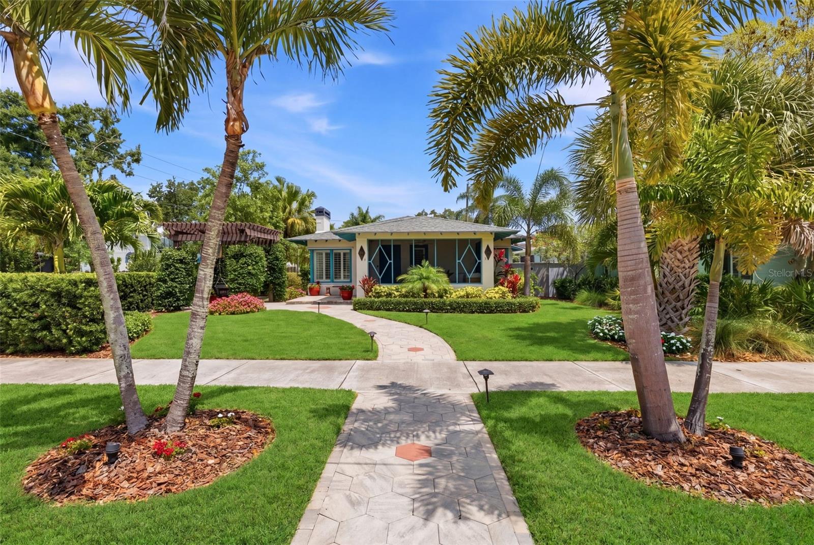 101 26TH AVE NE, ST PETERSBURG, FL, 33704