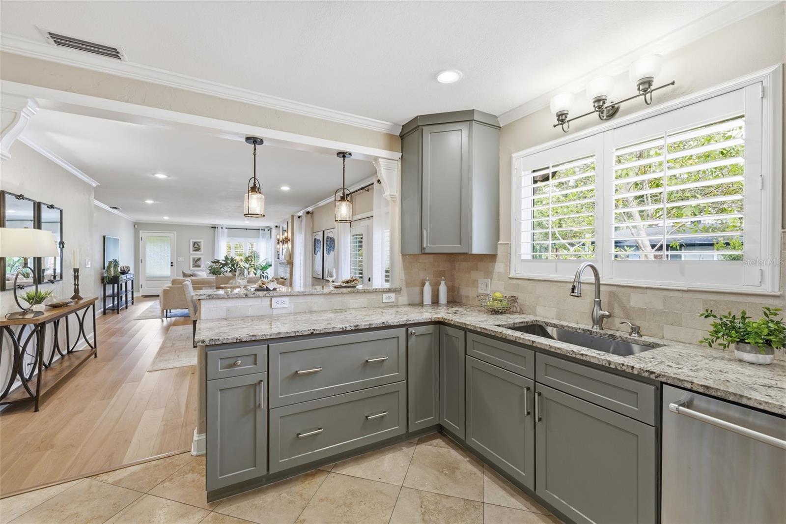 101 26TH AVE NE, ST PETERSBURG, FL, 33704