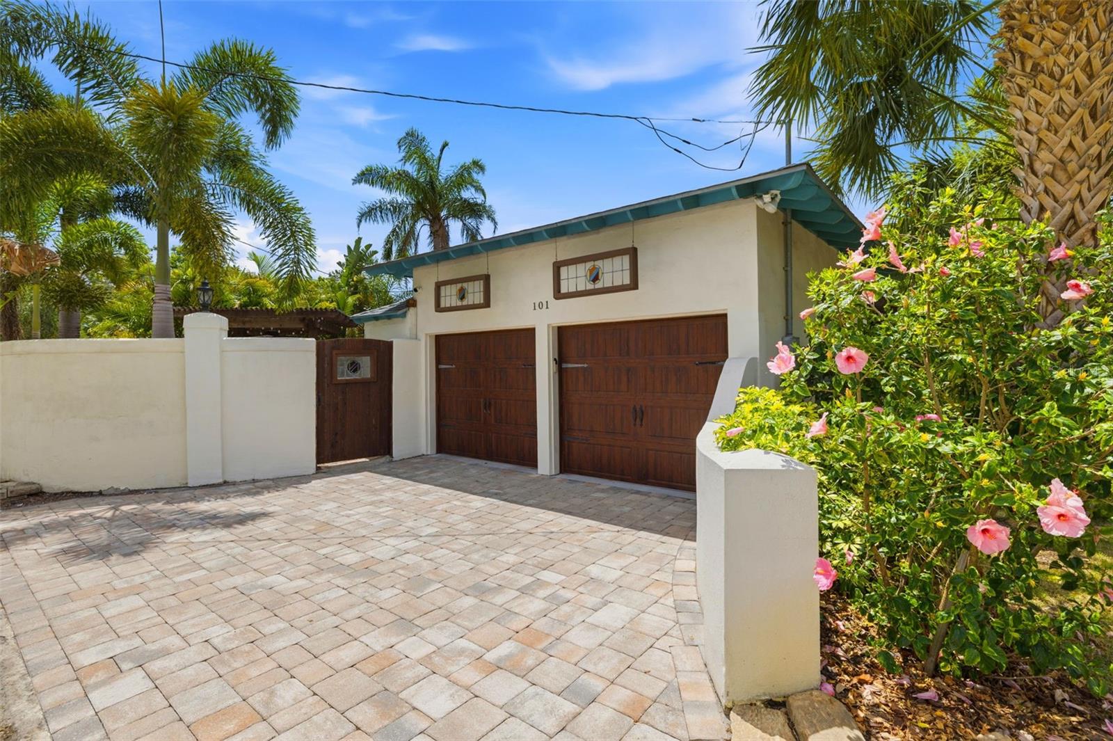 101 26TH AVE NE, ST PETERSBURG, FL, 33704