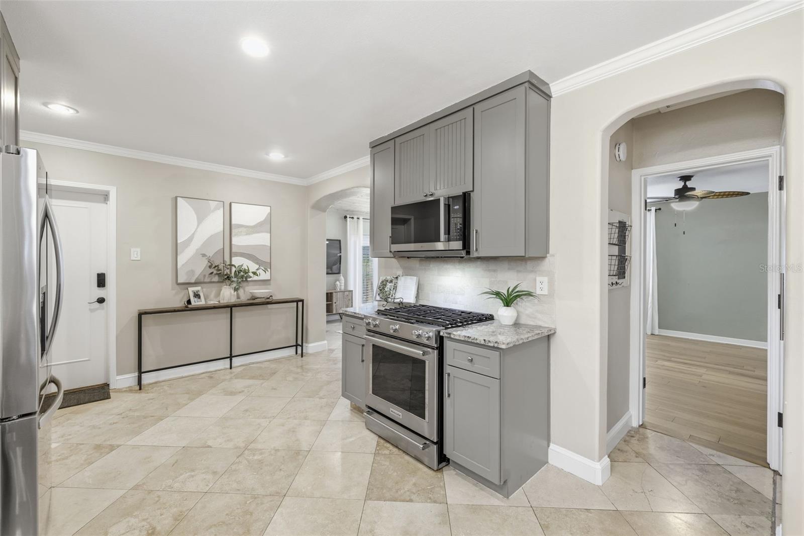 101 26TH AVE NE, ST PETERSBURG, FL, 33704