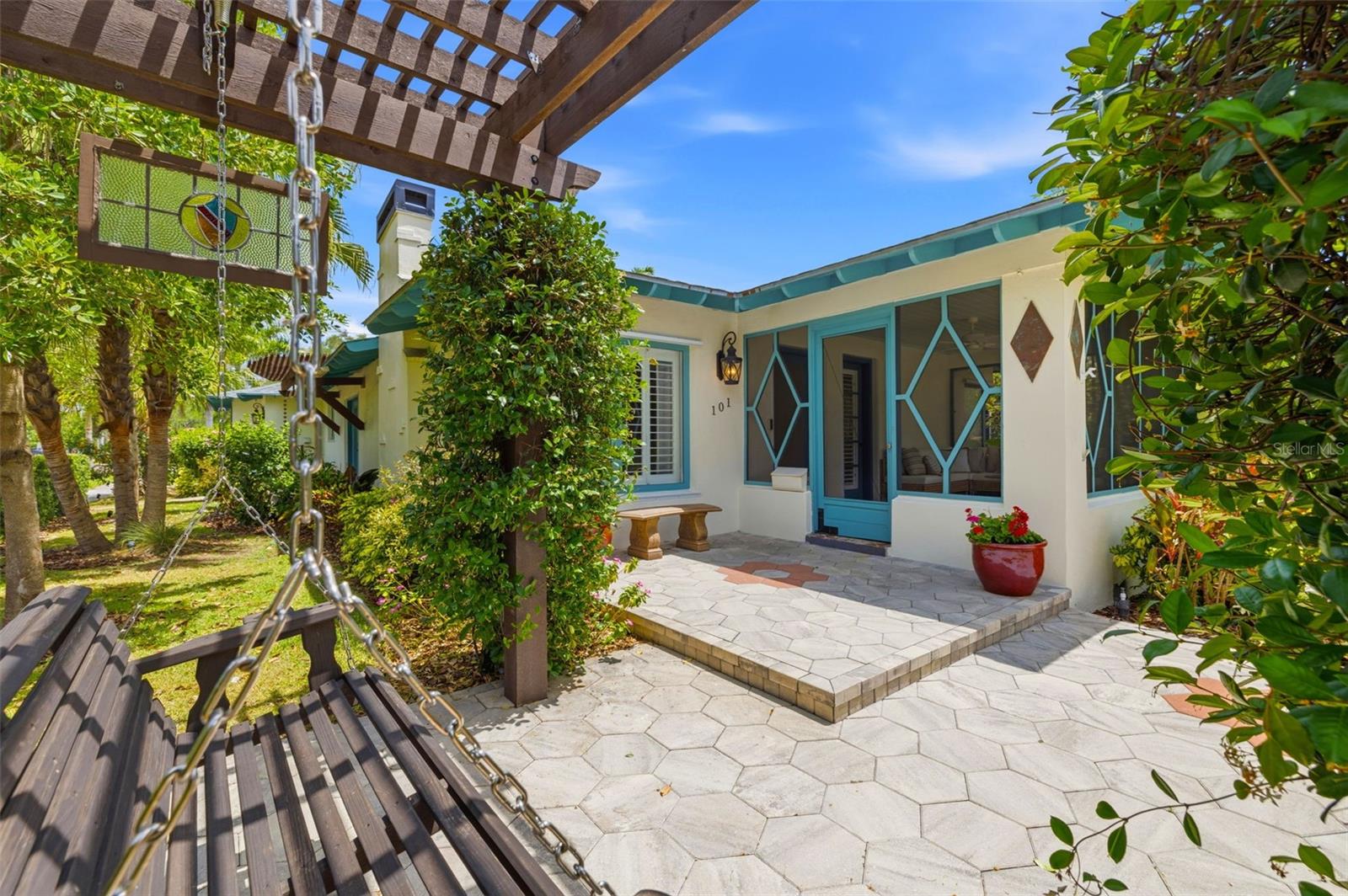 101 26TH AVE NE, ST PETERSBURG, FL, 33704