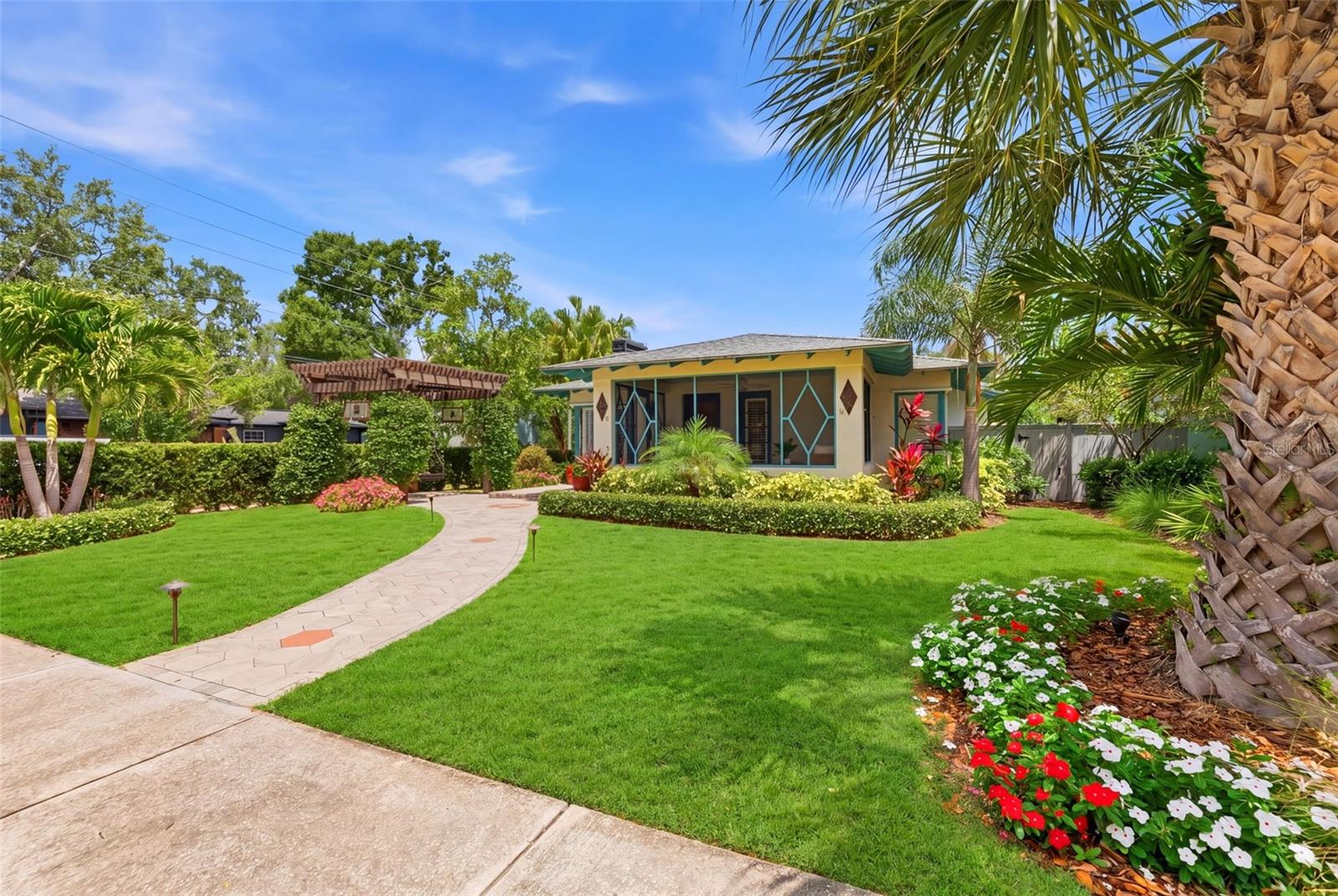 101 26TH AVE NE, ST PETERSBURG, FL, 33704