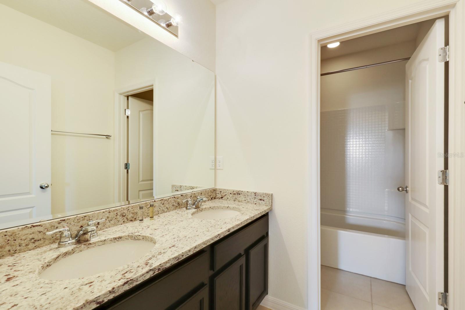 5265 OAKBOURNE AVE, DAVENPORT, FL, 33837