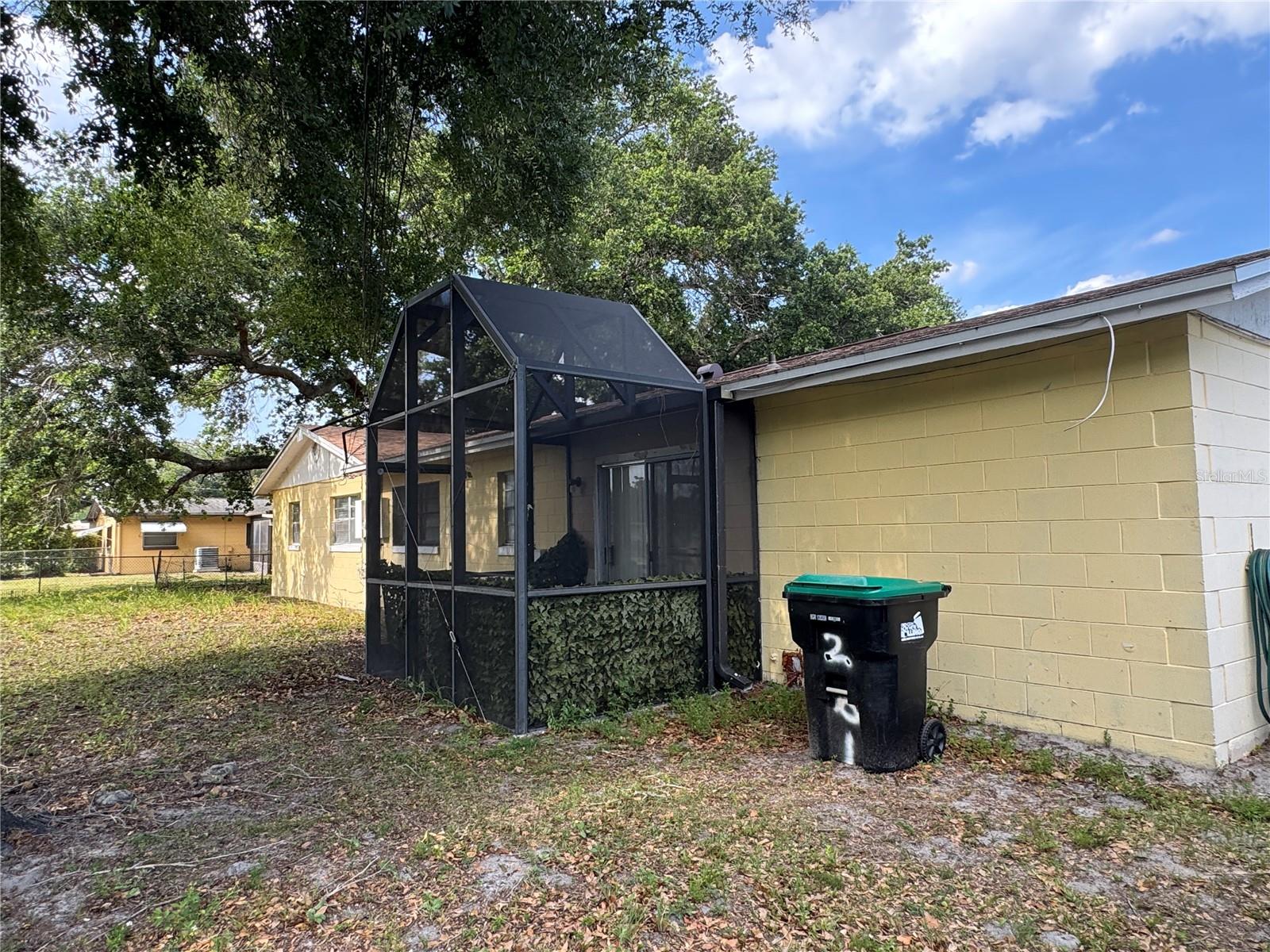 201 E BUCHANON AVE, ORLANDO, FL, 32809