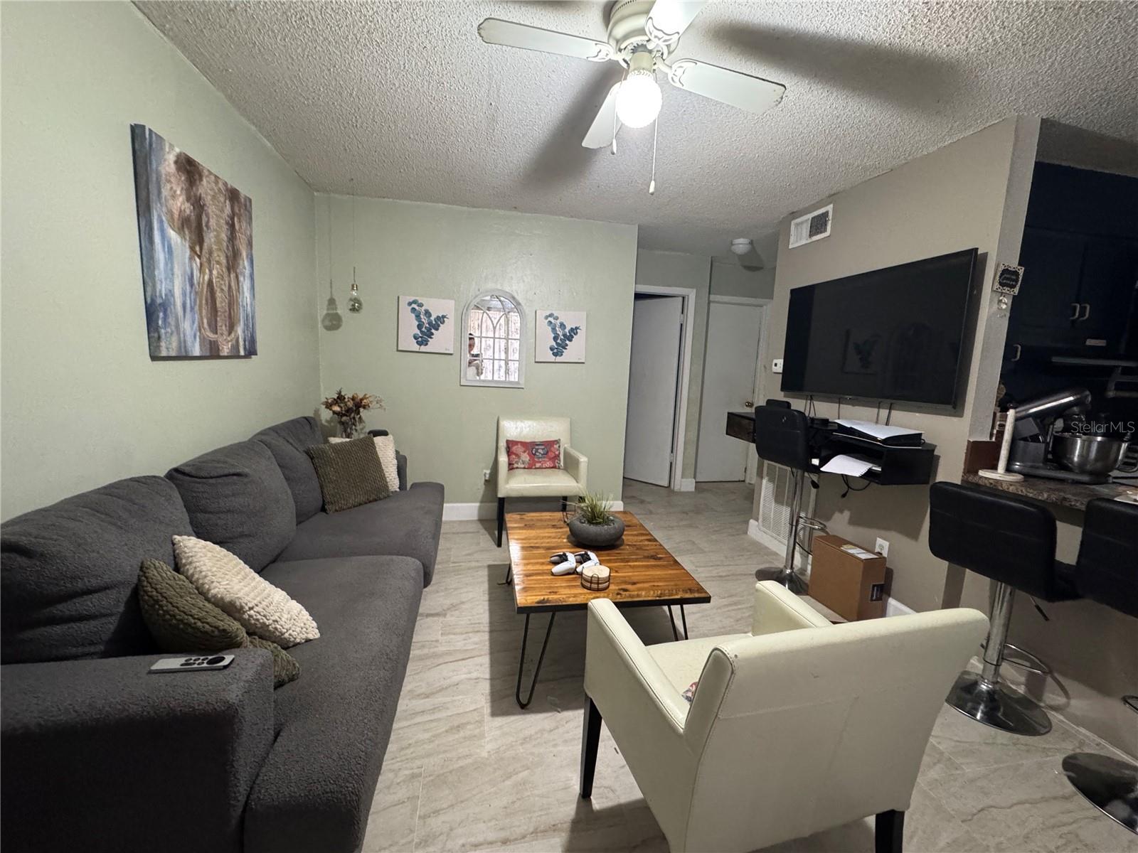 201 E BUCHANON AVE, ORLANDO, FL, 32809