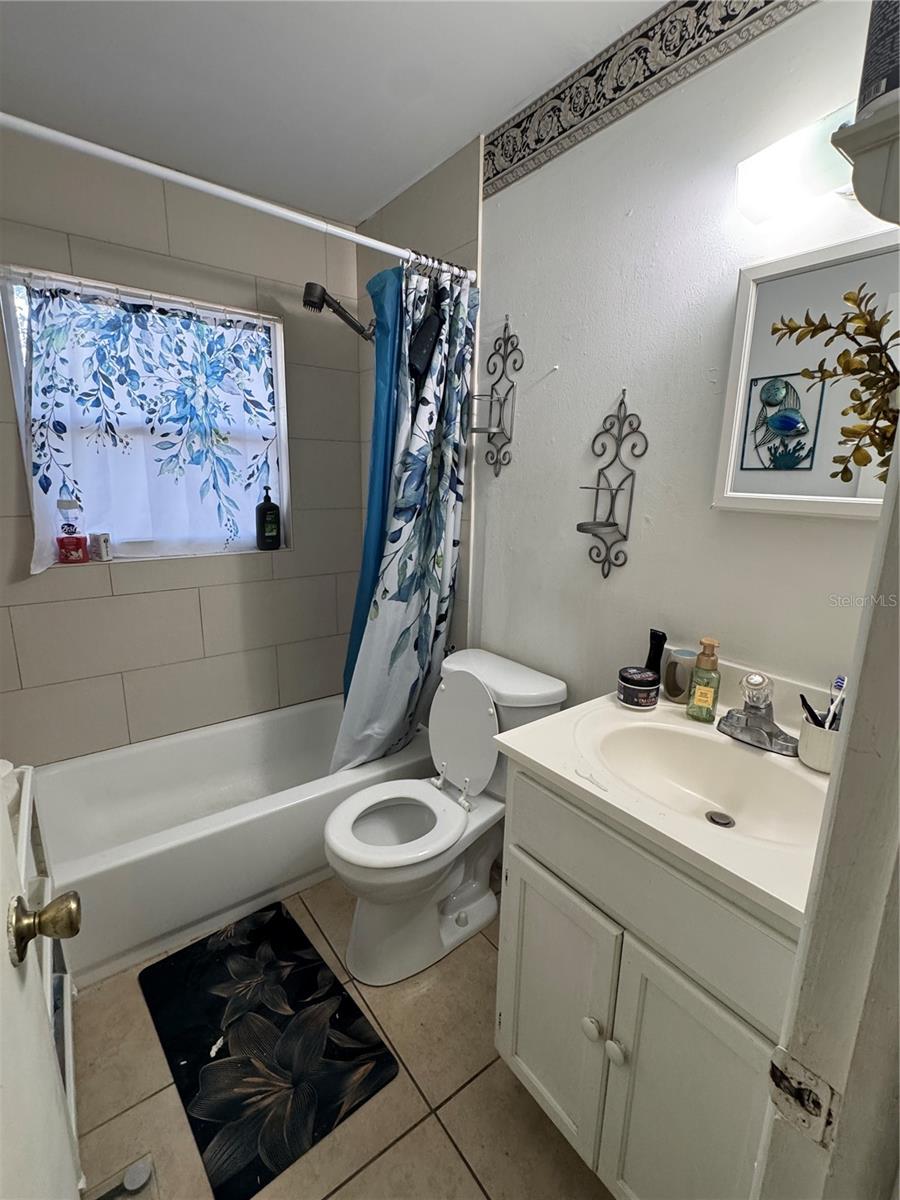 201 E BUCHANON AVE, ORLANDO, FL, 32809