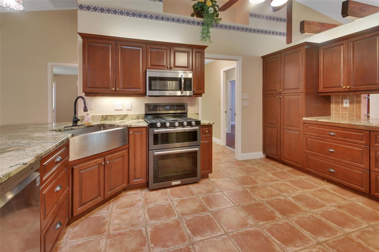 2575 GLEN DR, NEW SMYRNA BEACH, FL, 32168