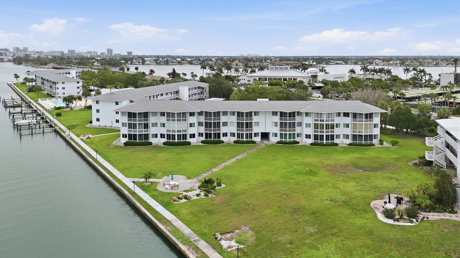 769 JOHN RINGLING BLVD #4, SARASOTA, FL, 34236