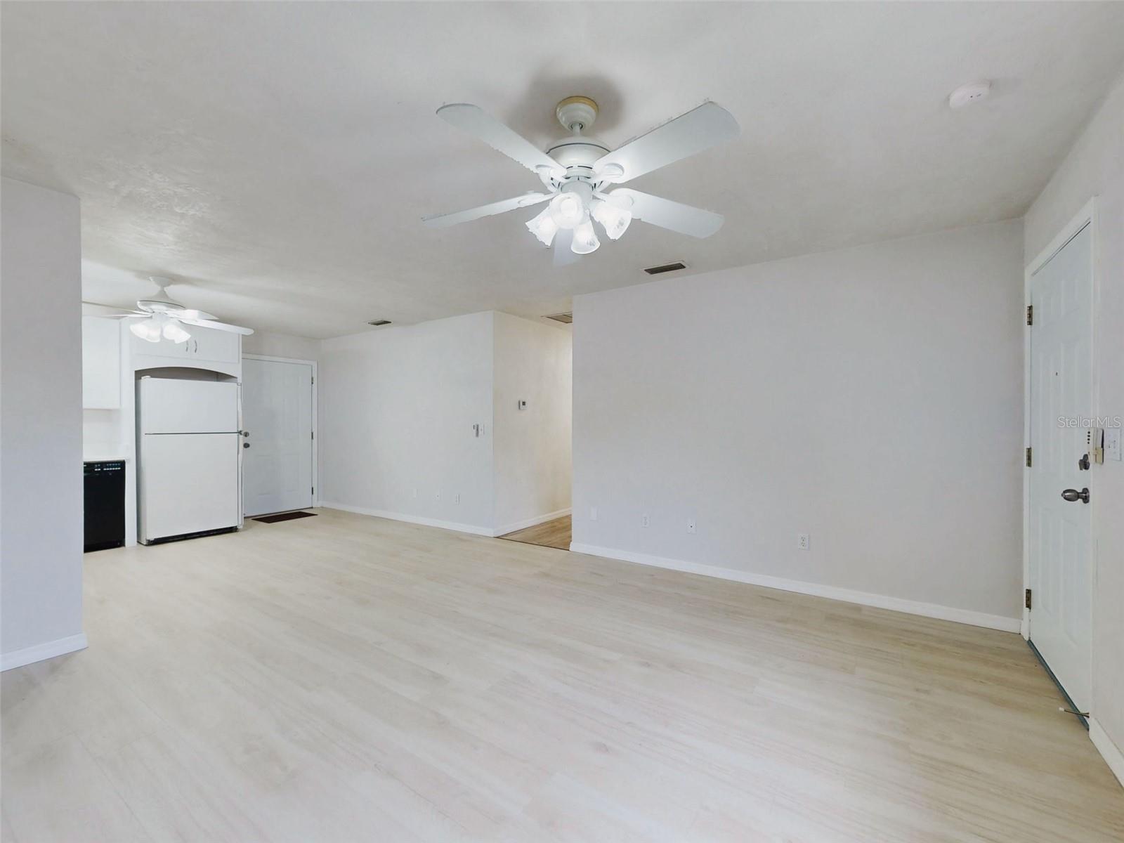 111 VALENCIA DR, EDGEWATER, FL, 32132